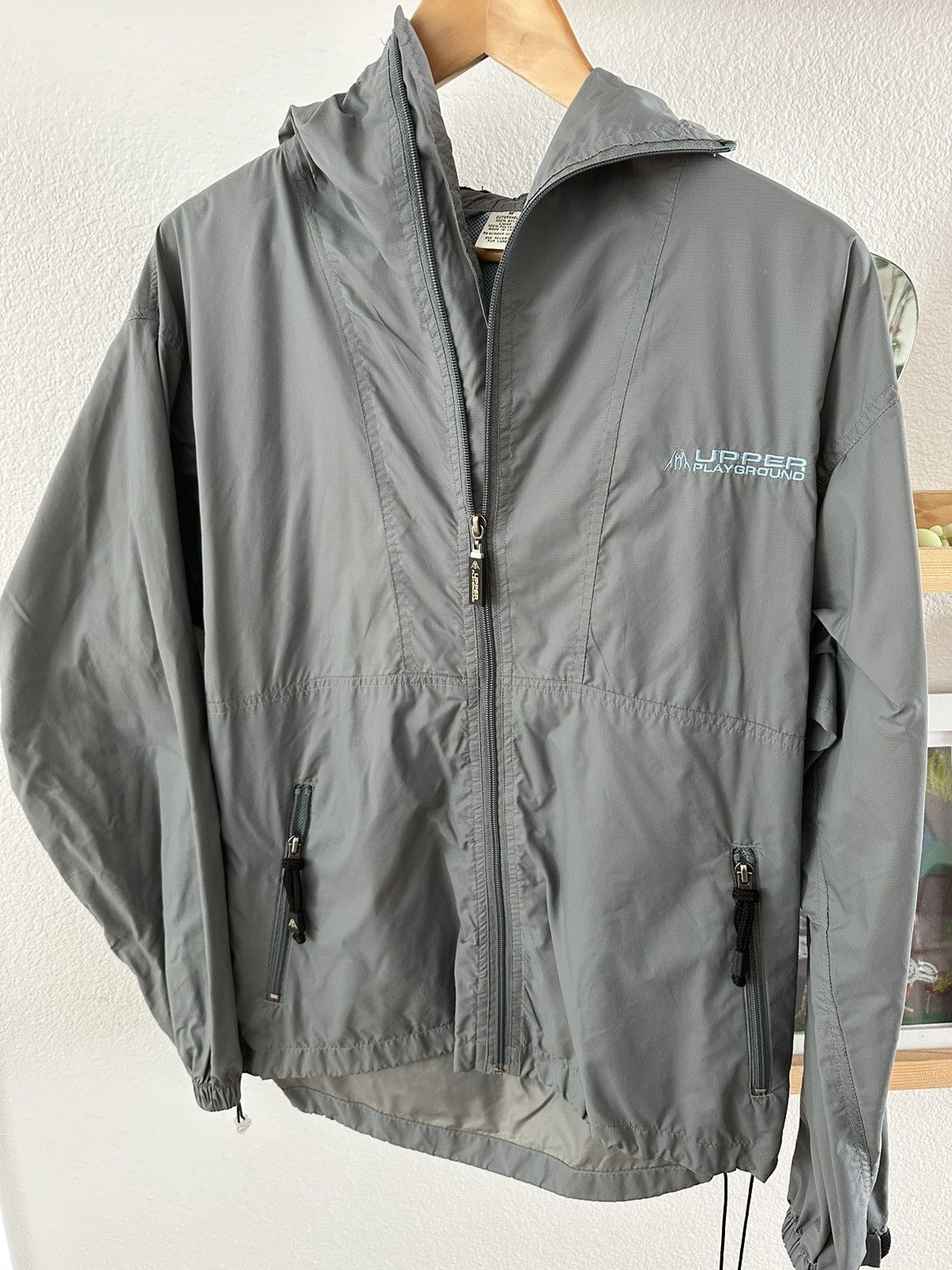 Upper Playground Windbreaker - Grey/Blue