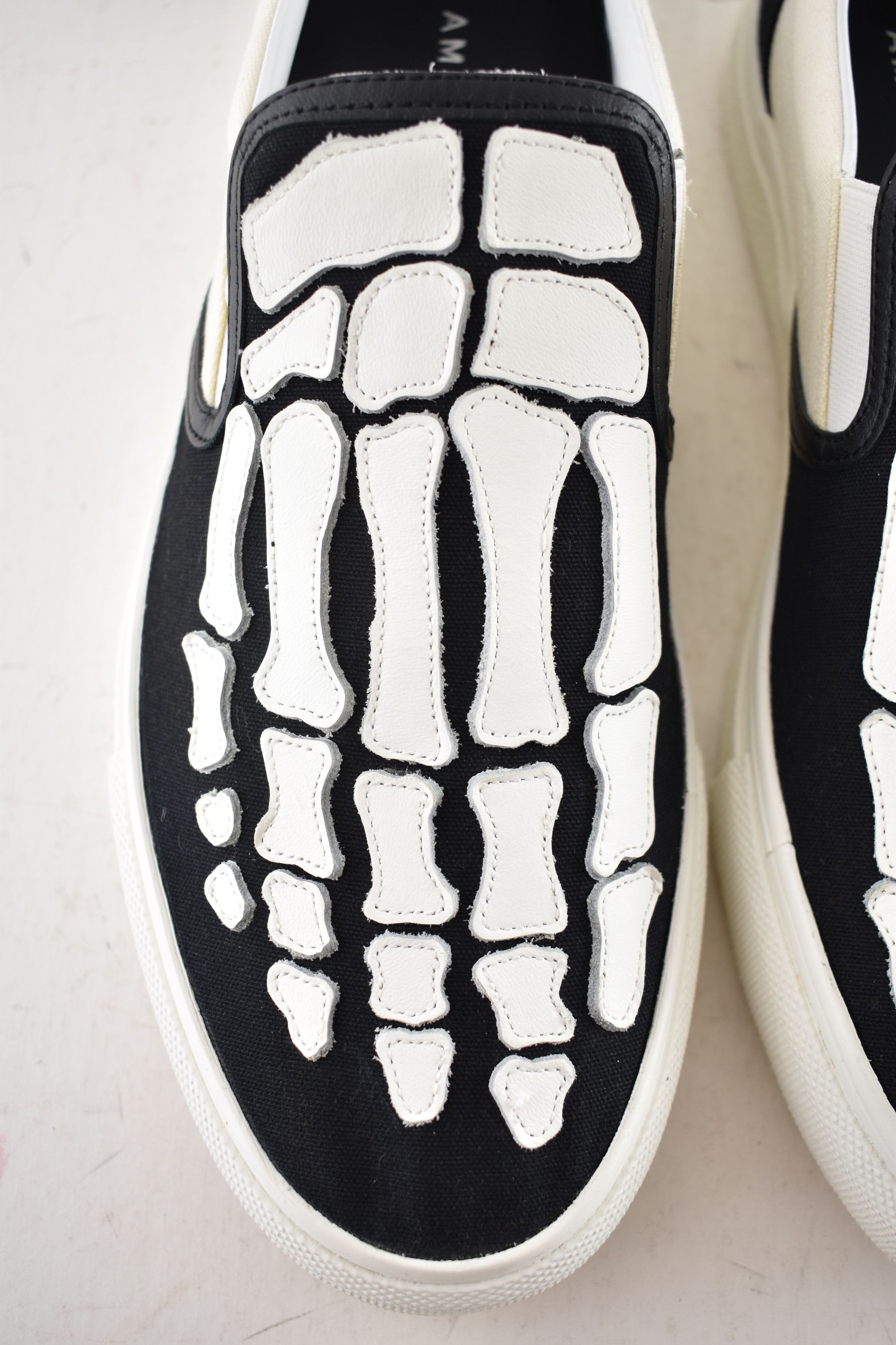 Amiri Amiri White Skeleton Slip On Bones Low Top Sneakers 44 11 Size US 11 / EU 44 - 8 Thumbnail