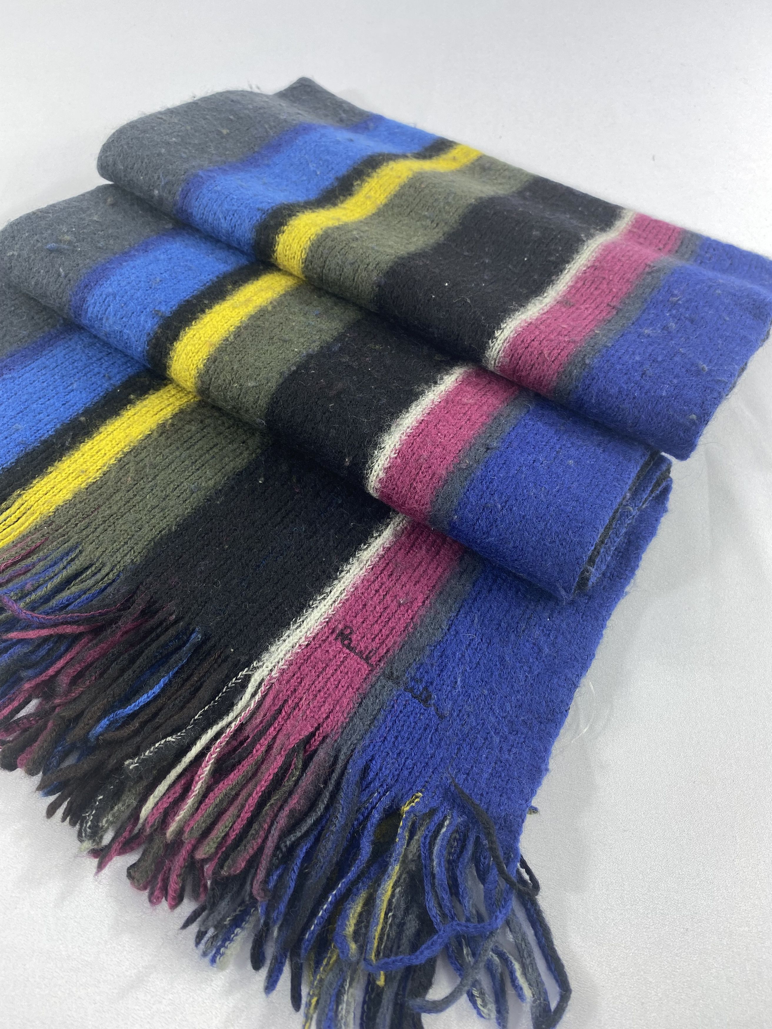 Paul Smith Scarf / Muffler / Neckwear