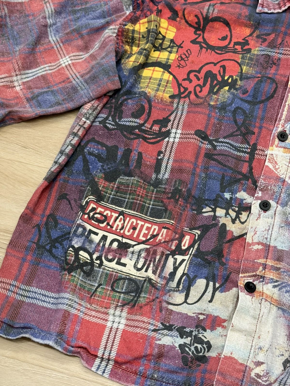 Vale Vale Graffiti Flannel Shirt Size US XL / EU 56 / 4 - 5 Thumbnail