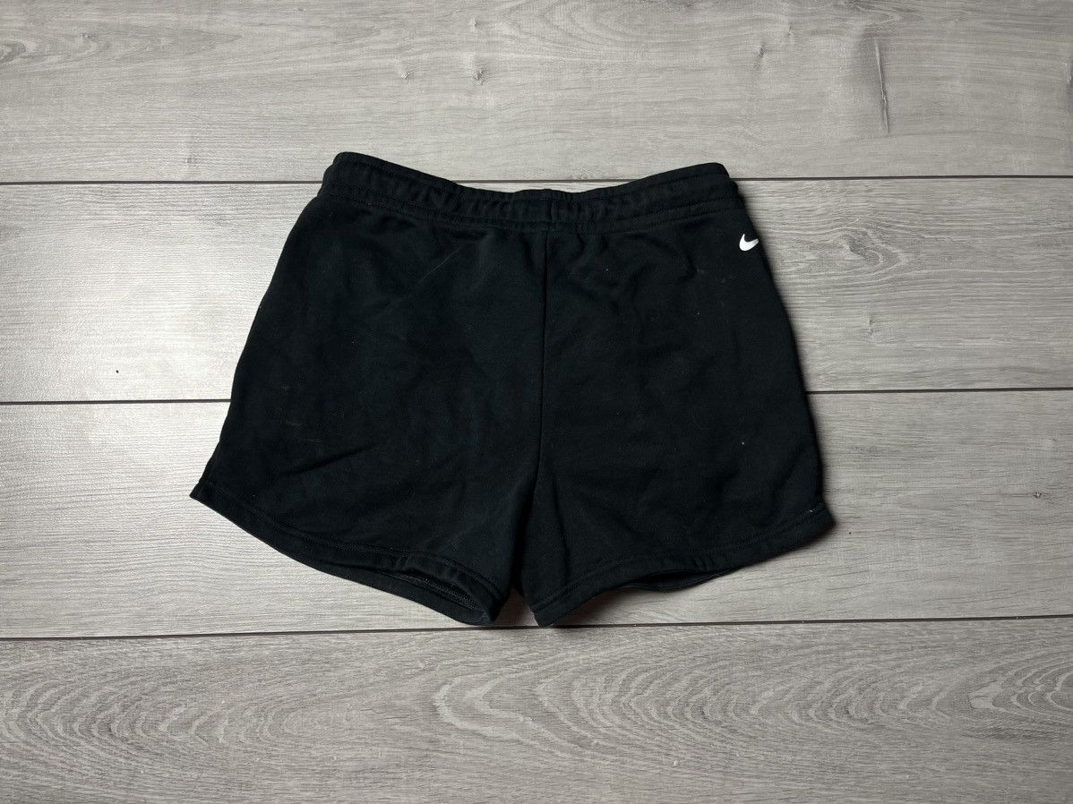 Nike Nike sweat shorts sportswear size Small Size US 30 / EU 46 - 4 Thumbnail