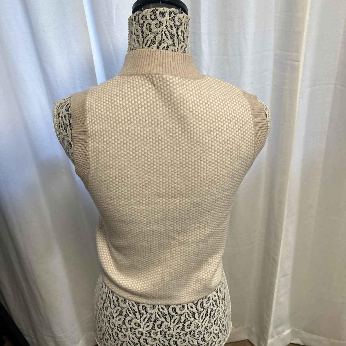 Rachel Zoe Racheal zoe cream sweater vest Size XS / US 0-2 / IT 36-38 - 4 Thumbnail