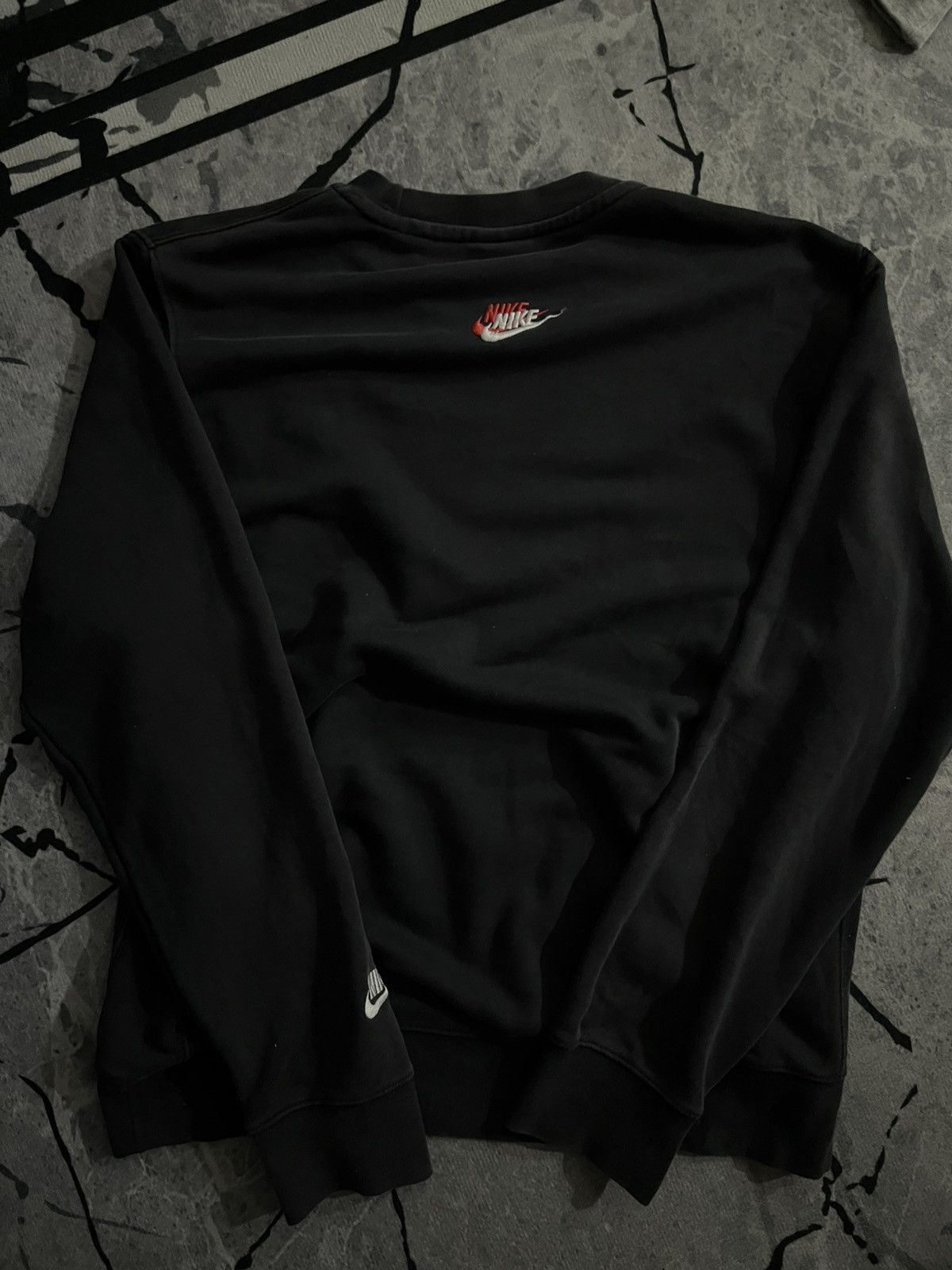Nike NIKE MULTI SWOOSH SWEATSHIRT Size US M / EU 48-50 / 2 - 6 Thumbnail