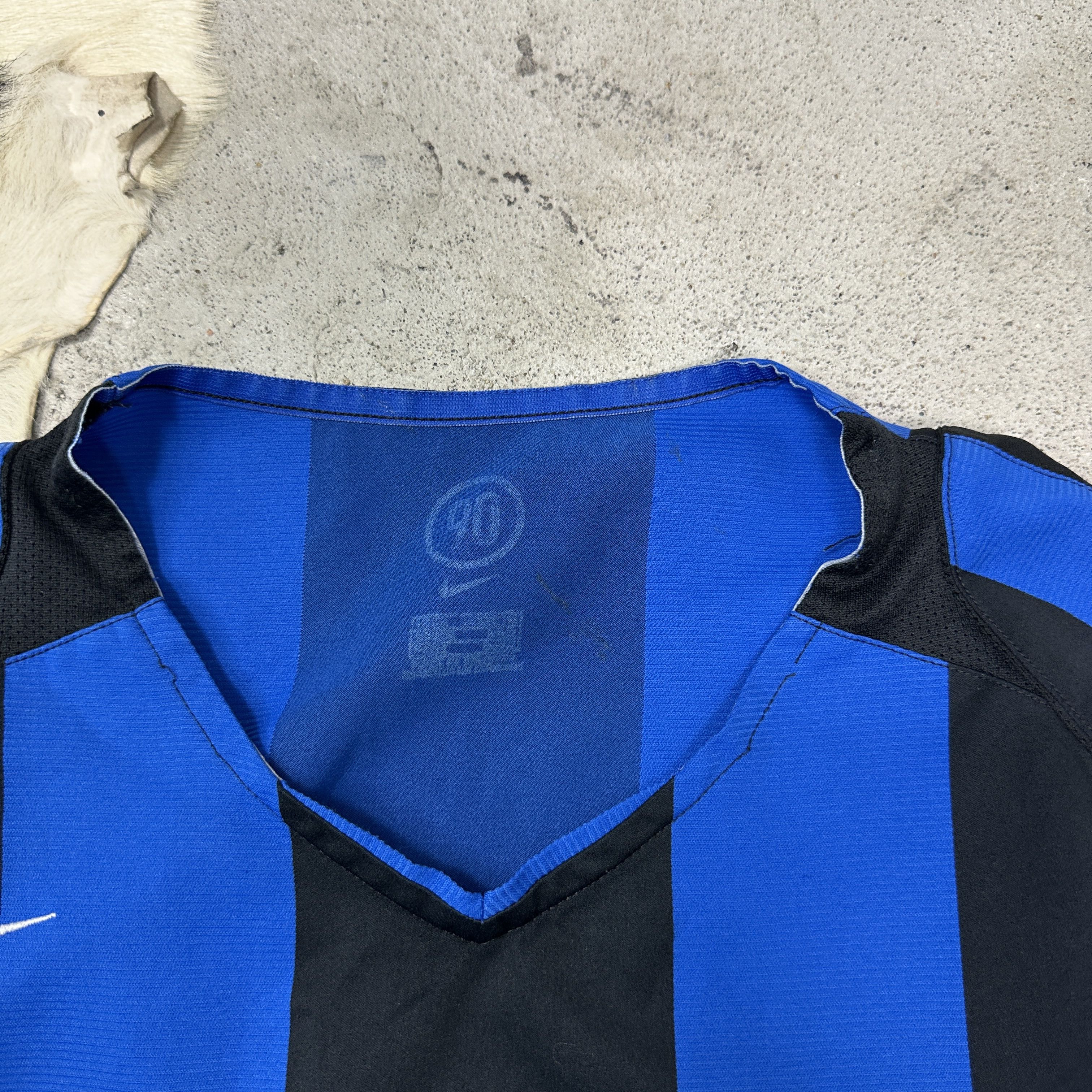 Nike Vintage Sporty Nike Inter Milan 04/05 Home Jersey Y2K Size US M / EU 48-50 / 2 - 6 Thumbnail