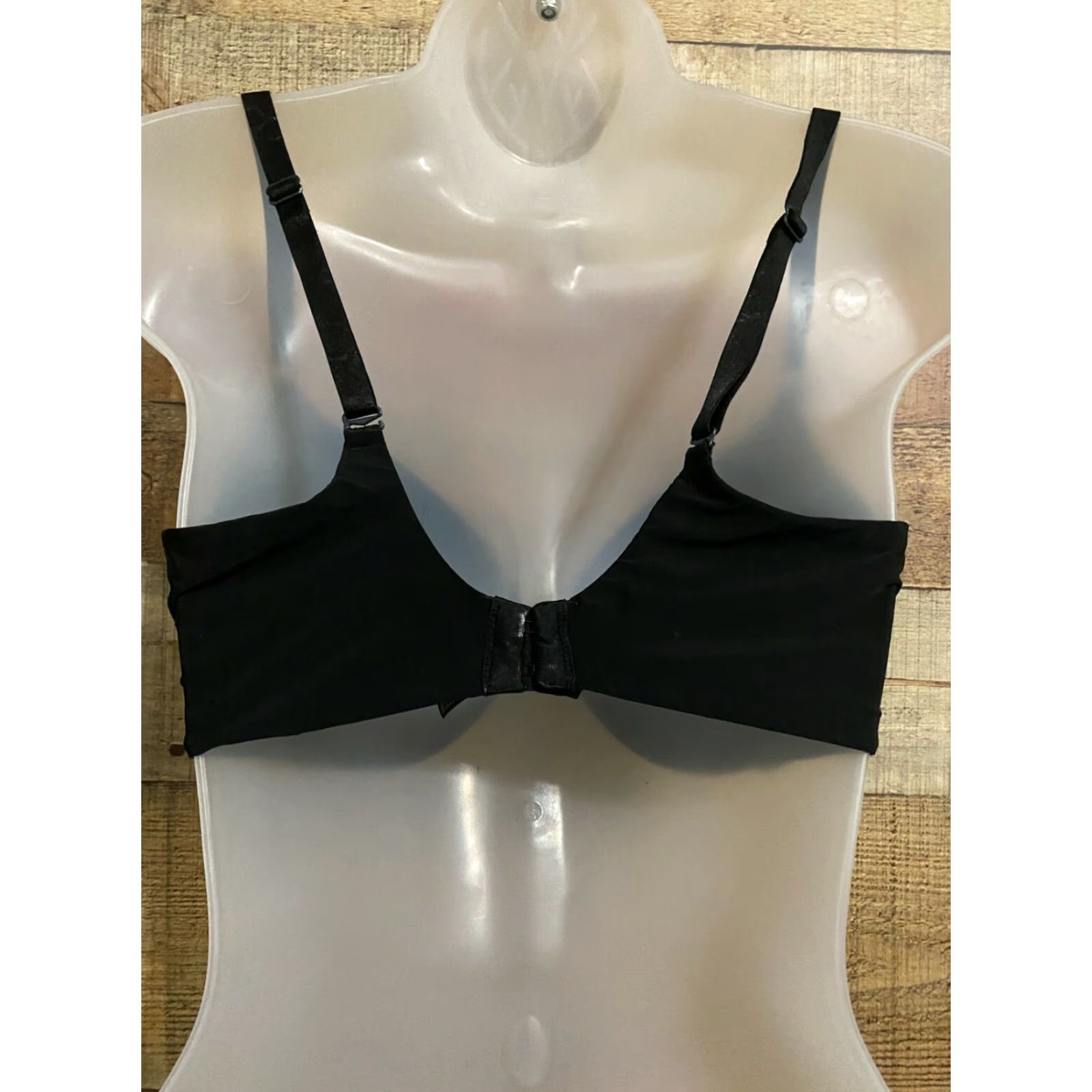 Victoria's Secret VICTORIA'S SECRET Black PERFECT COVERAGE BRA 34DD EUC Women Bra DD 34 Black Victoria's Secret Perfect Coverage Size ONE SIZE - 2 Thumbnail