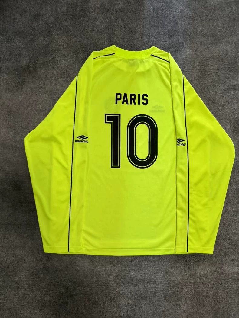 Balenciaga Balenciaga 3B Sports Manchester United co-branded fluoresc Size US S / EU 44-46 / 1 - 2 Thumbnail