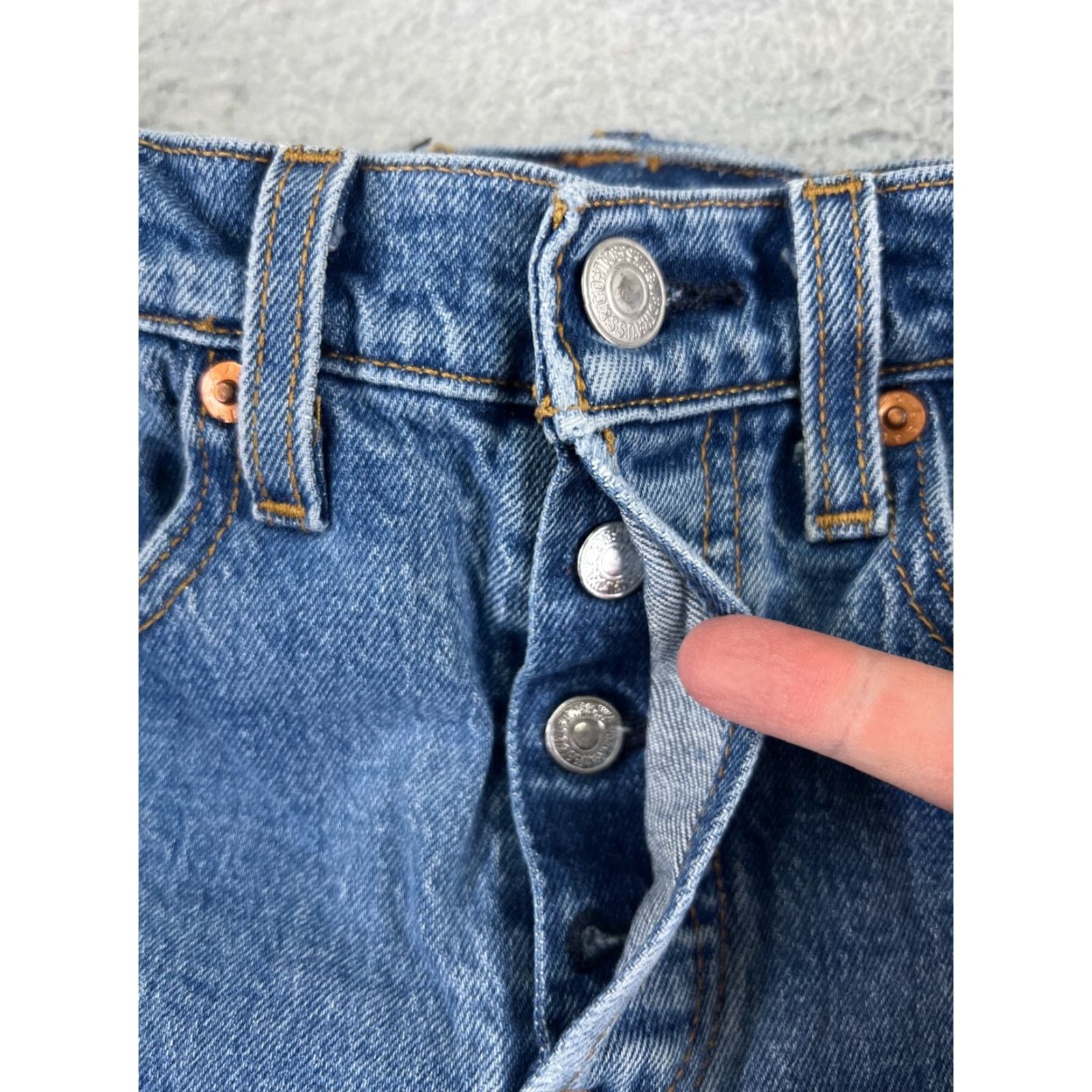 Levi's Levi's Jeans Adult 25 Blue Denim Button Fly Straight 5-Pocket Cotton Regular Medium Size US 26 / EU 42 - 3 Thumbnail