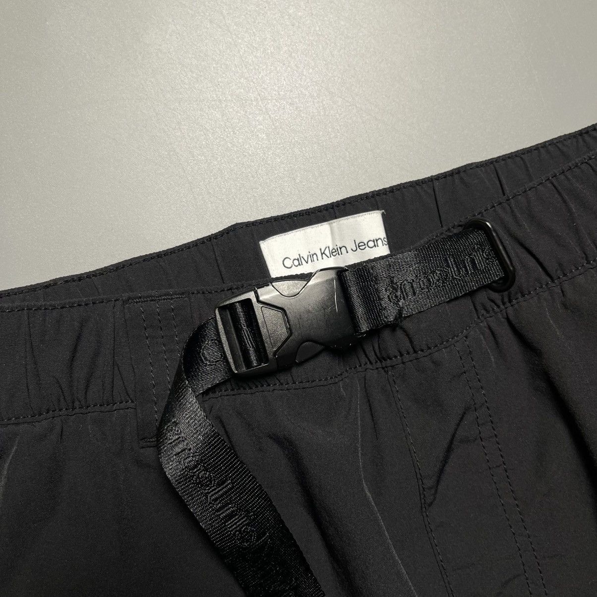 Calvin Klein × Vintage CALVIN KLEIN JEANS JOGGER TRACK PANTS SIZE “M” Size US 33 - 4 Thumbnail