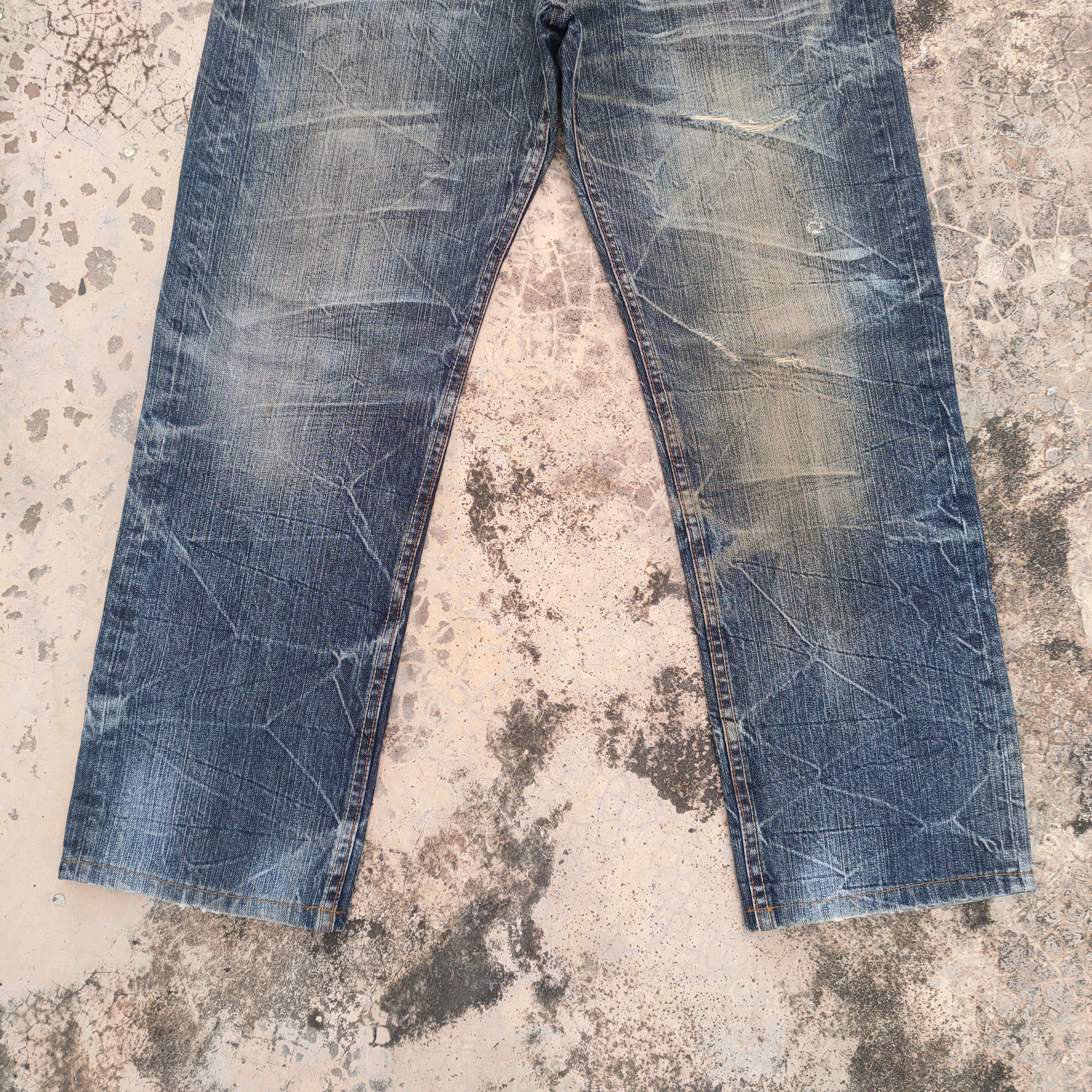 Japanese Brand VINTAGE ORIRIN EMBROIDERE WING FADED RIPPED JEAN DENIM PANTS Size US 32 / EU 48 - 4 Thumbnail