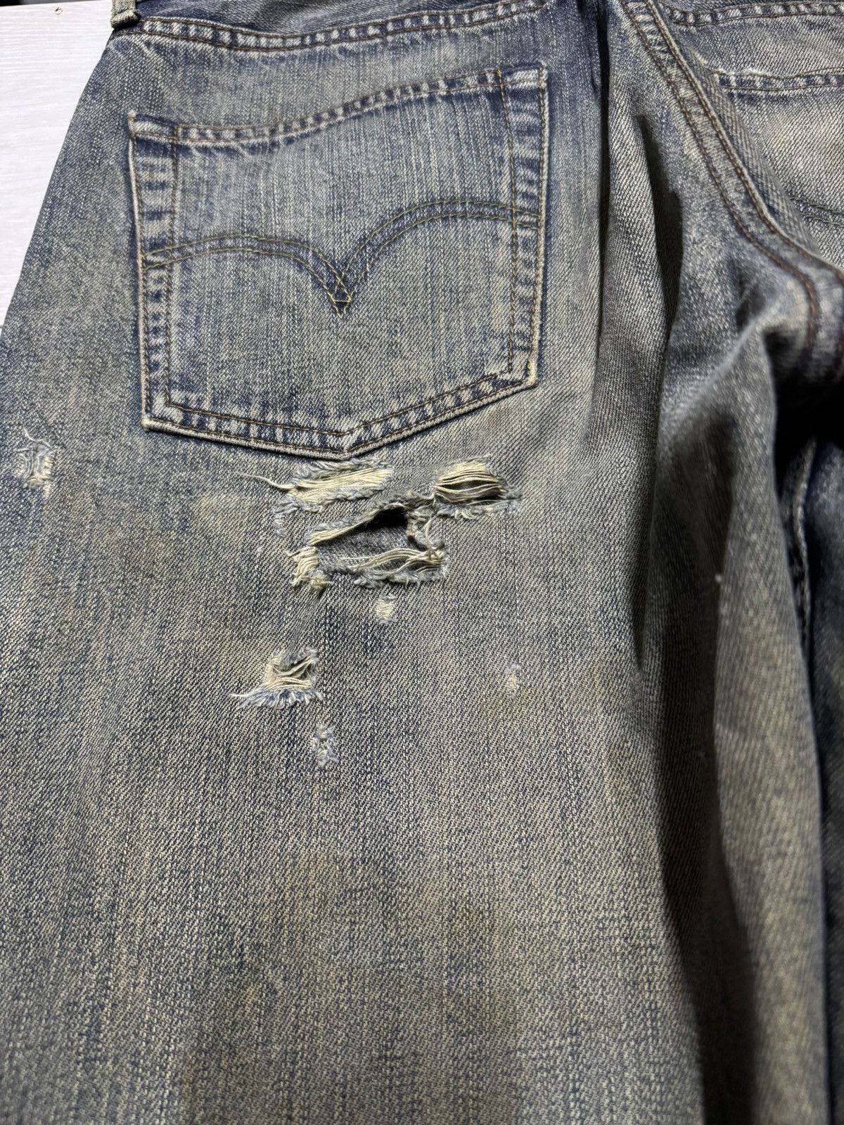 Levi's Vintage Levis 503 Mud Wash Distressed Baggy Jeans Size US 33 - 9 Thumbnail