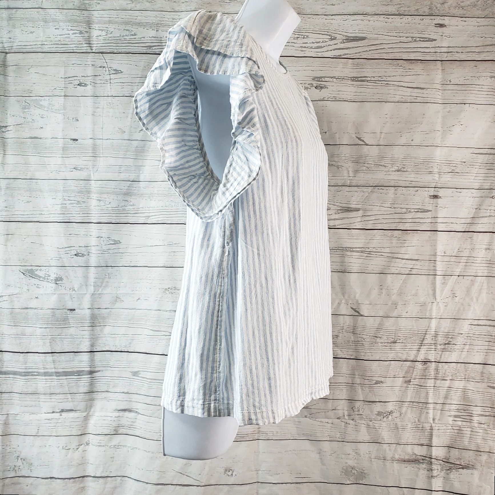 Vintage A New Day Womens Blouse Shirt XS? No, Size M Blue White Striped Linen Blend Flutter Sleeve Casual Shirt Womens Size M / US 6-8 / IT 42-44 - 3 Thumbnail