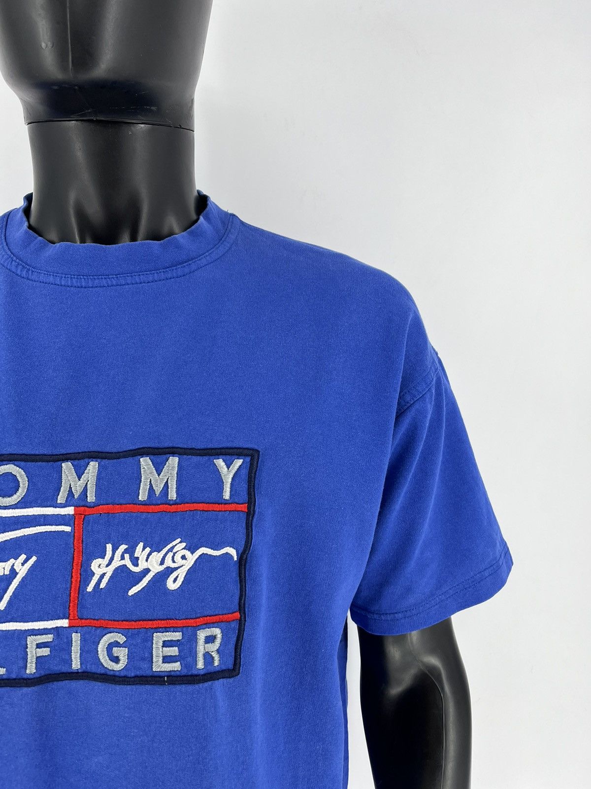 Other Vintage 90’s Tommy Hilfiger Big Flag Logo T-shirt Size US M / EU 48-50 / 2 - 7 Thumbnail