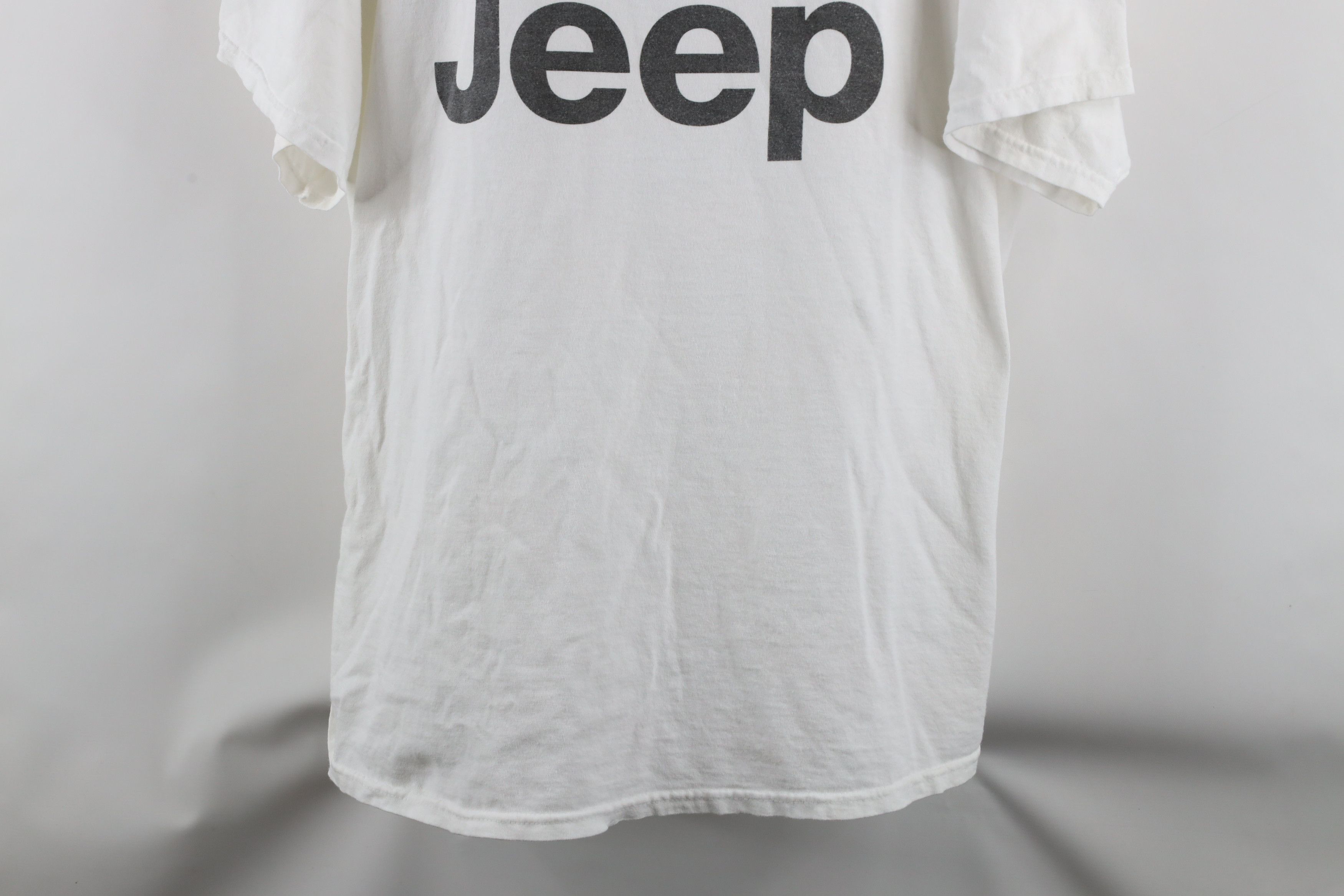 Vintage Vintage Fiat Chrysler Out Jeep Motors Car T-Shirt White Size US XXL / EU 58 / 5 - 3 Thumbnail