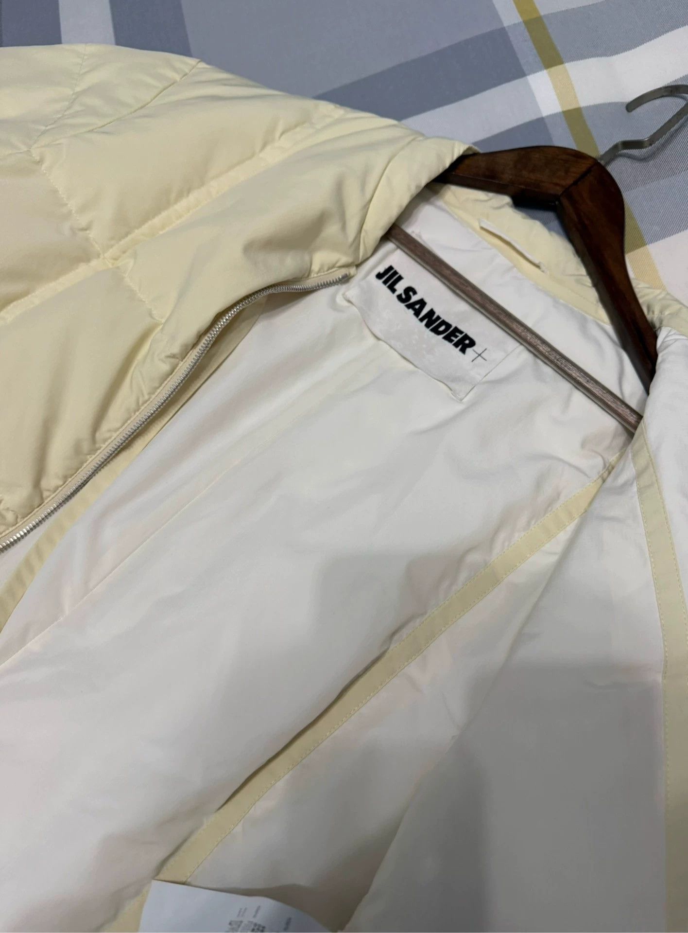 Jil Sander Jil Sander cream yellow down jacket 9/10 Size M / US 6-8 / IT 42-44 - 7 Thumbnail