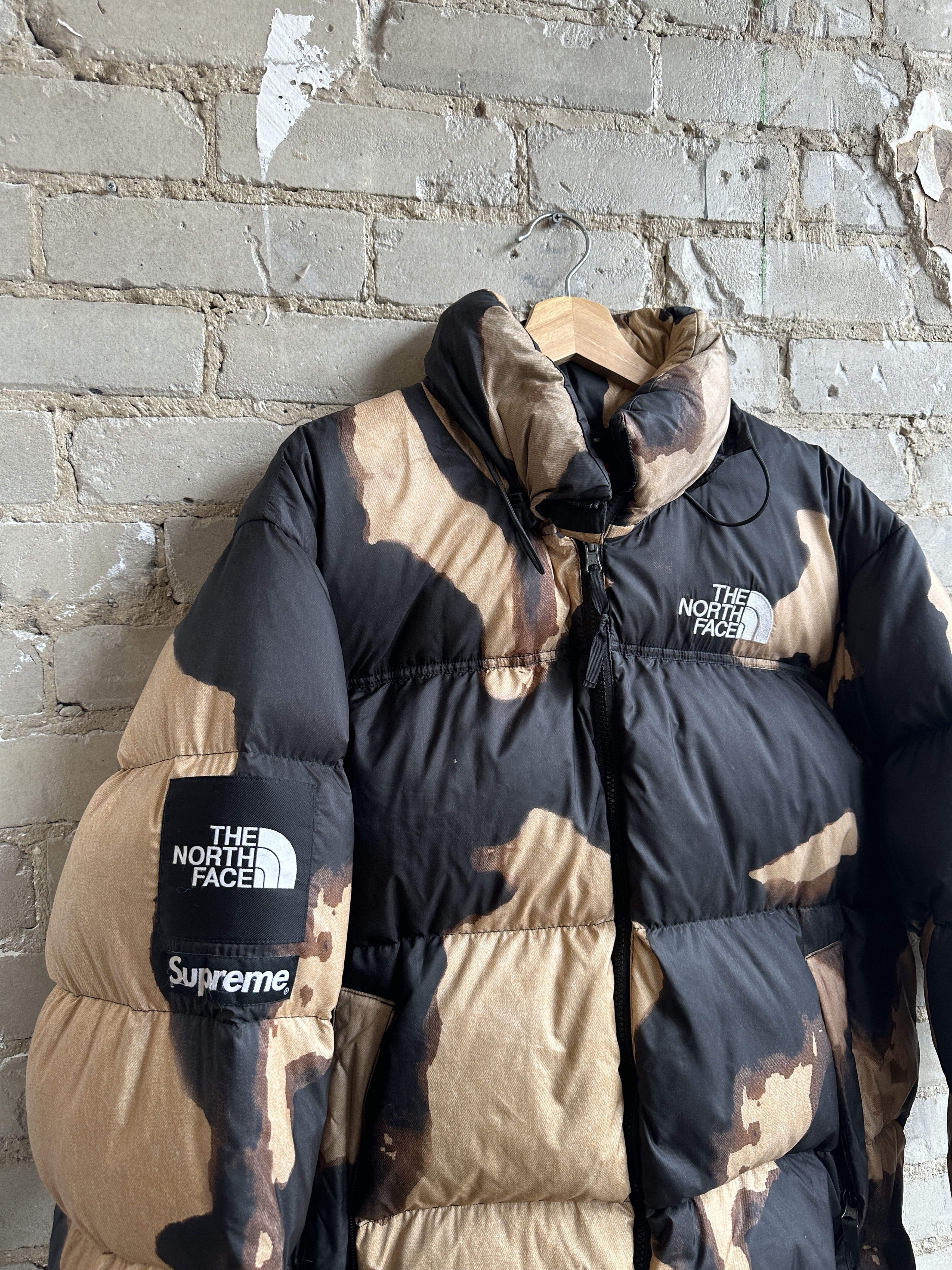 Supreme × The North Face Supreme x North Face Bleached Denim Puffer Jacket Size US XL / EU 56 / 4 - 3 Thumbnail