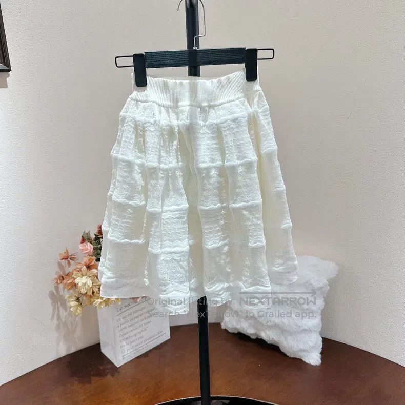 Chanel Chanel White mesh princess puffy skirt Size 42" / US 20 - 2 Thumbnail