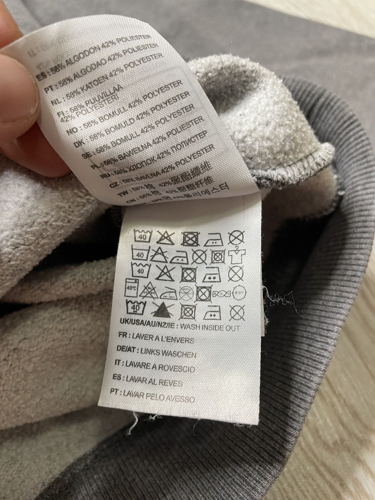 Carhartt Wip Y2K Carhartt WIP Sweatshirt Grey size M Size US M / EU 48-50 / 2 - 13 Thumbnail
