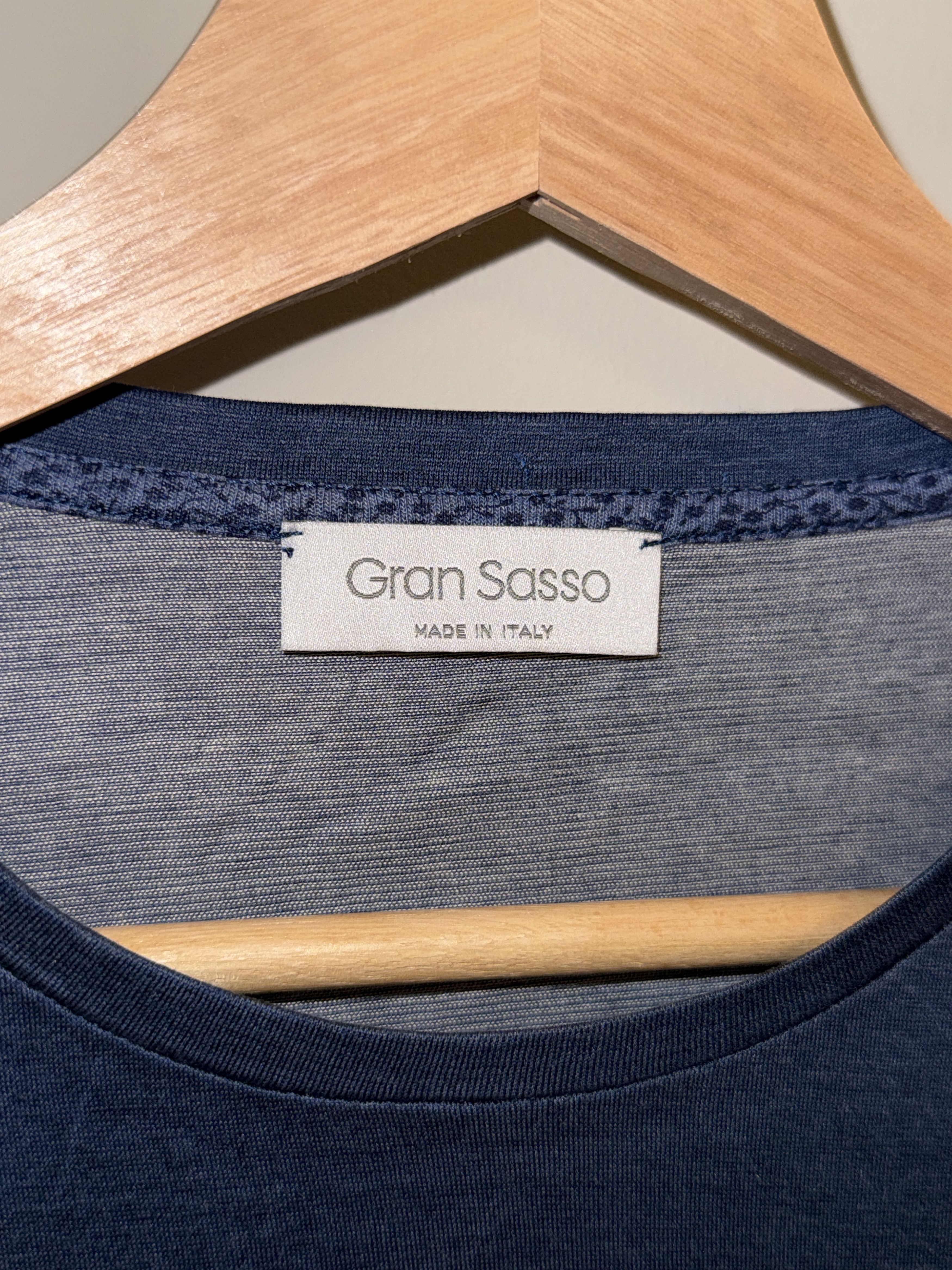 Shushu 　『Gran Sasso』　F2FH5820 Gran Sasso Gran Sasso Mens T-Shirt Navy Italy Sz 44/S | Grailed