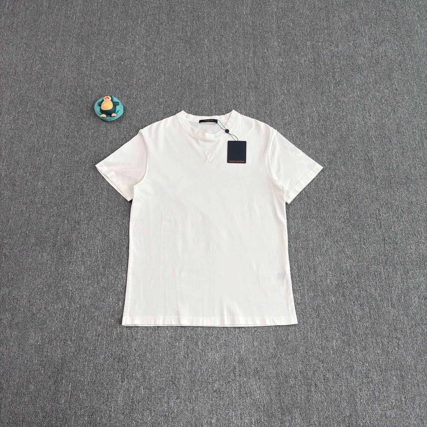 Louis Vuitton White Short-Sleeve Crew Neck Shirt Size US M / EU 48-50 / 2 - 1 Thumbnail