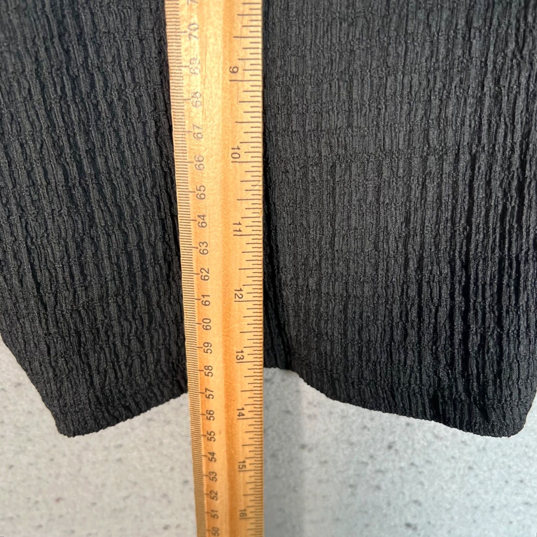 O'Neill ONeill Womens Size Small Black 2-Way Wear Crinkle Crop Top W/ Back Tie NEW! Shirt Cropped Summer Womens Small Black 2-Way Size S / US 4 / IT 40 - 5 Thumbnail