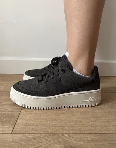 Nike Nike Air Force 1 Sage Low Night Women's Gray Suede Shoes Size US 8 / EU 41 - 1 Thumbnail