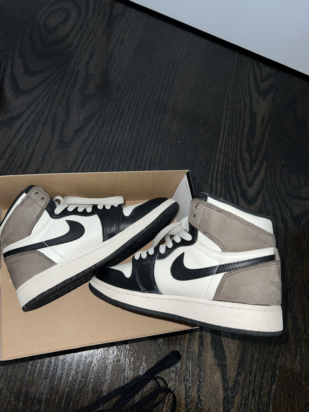 Jordan Brand Jordan 1 Retro High Mocha Size US 6 / IT 36 - 2 Thumbnail