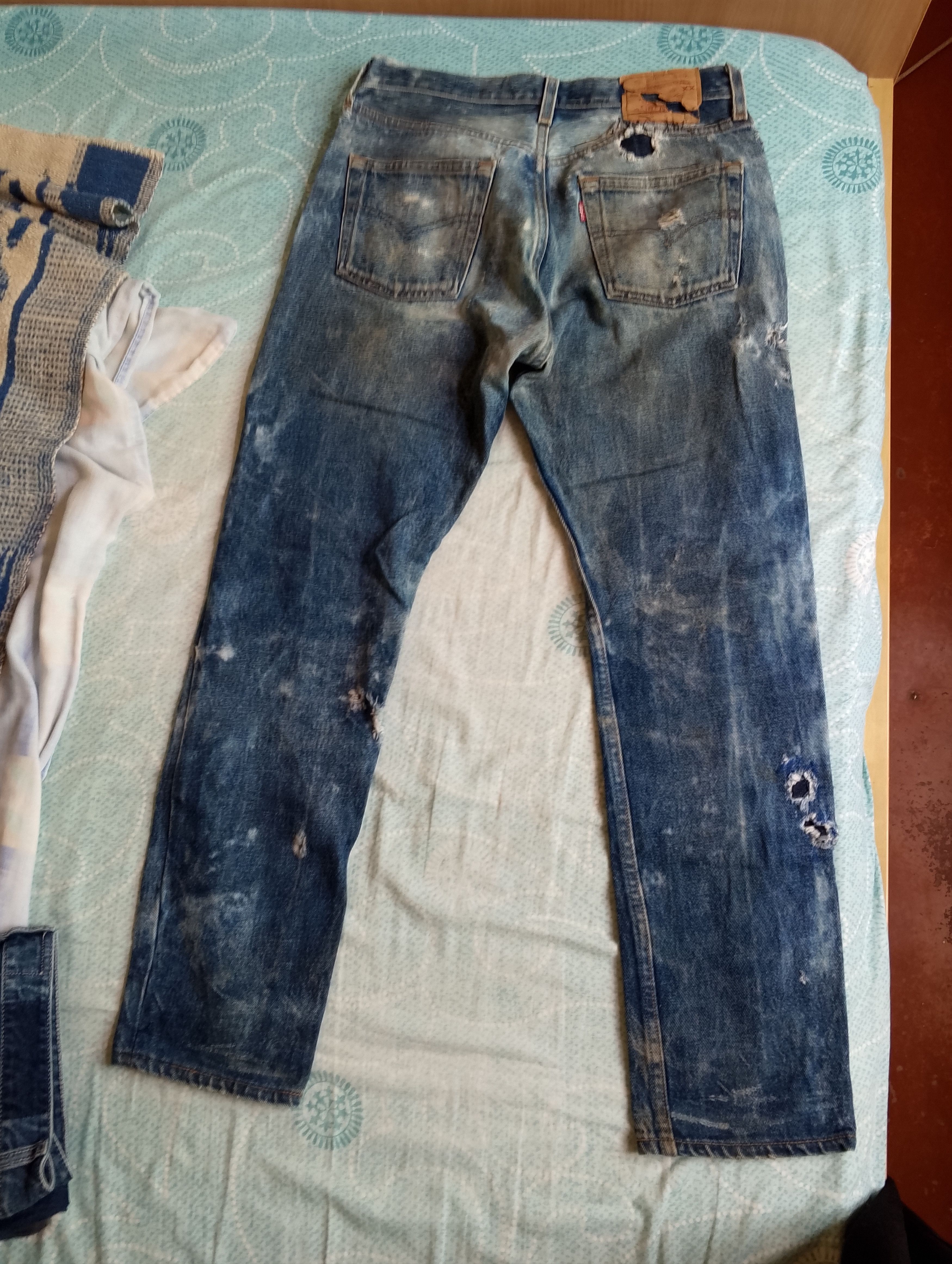 Levi's Vintage Clothing Vintage Thrashed Distressed Levi’s 501 Jeans Size US 31 - 2 Thumbnail