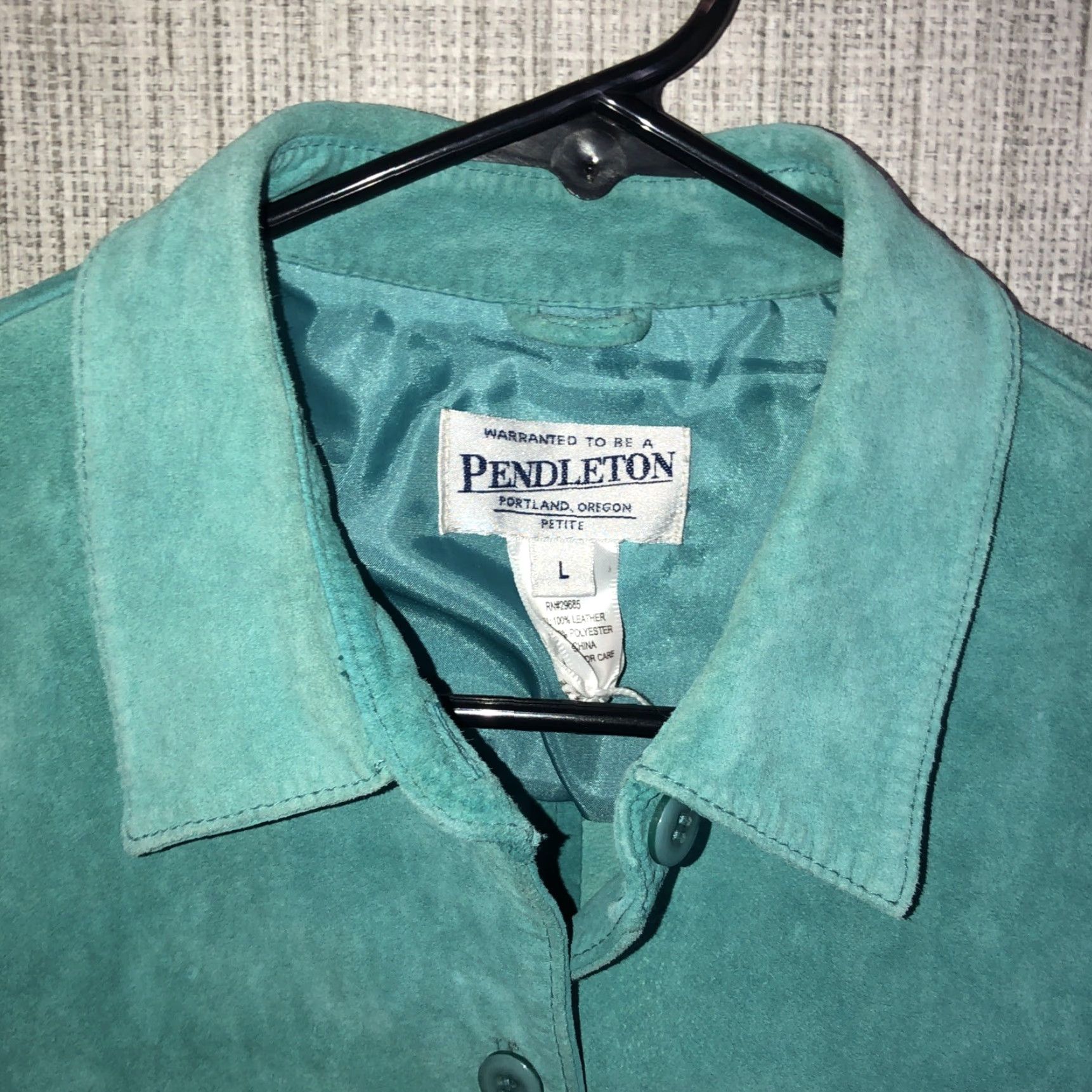 Pendleton Pendleton 100% Leather Shirt Womens L Blue Button-Up Long Sleeve Collared Teal Leather Shirt Womens L Blue Wood? Size L / US 10 / IT 46 - 2 Thumbnail