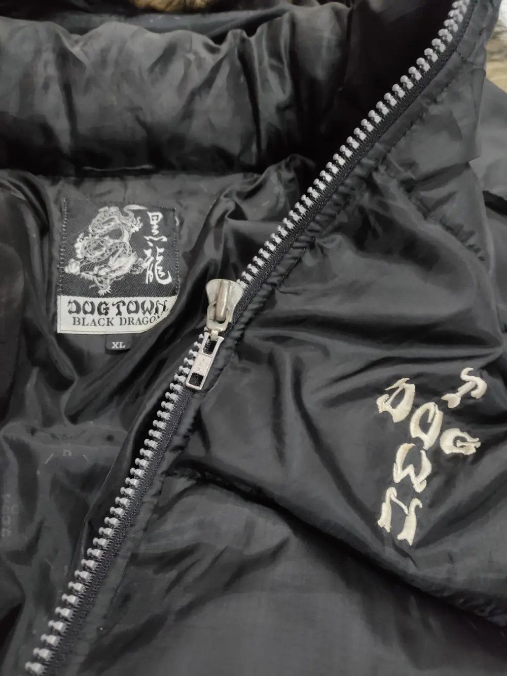 Dogtown Dogtown black dragon puffer jacket Size US L / EU 52-54 / 3 - 5 Thumbnail