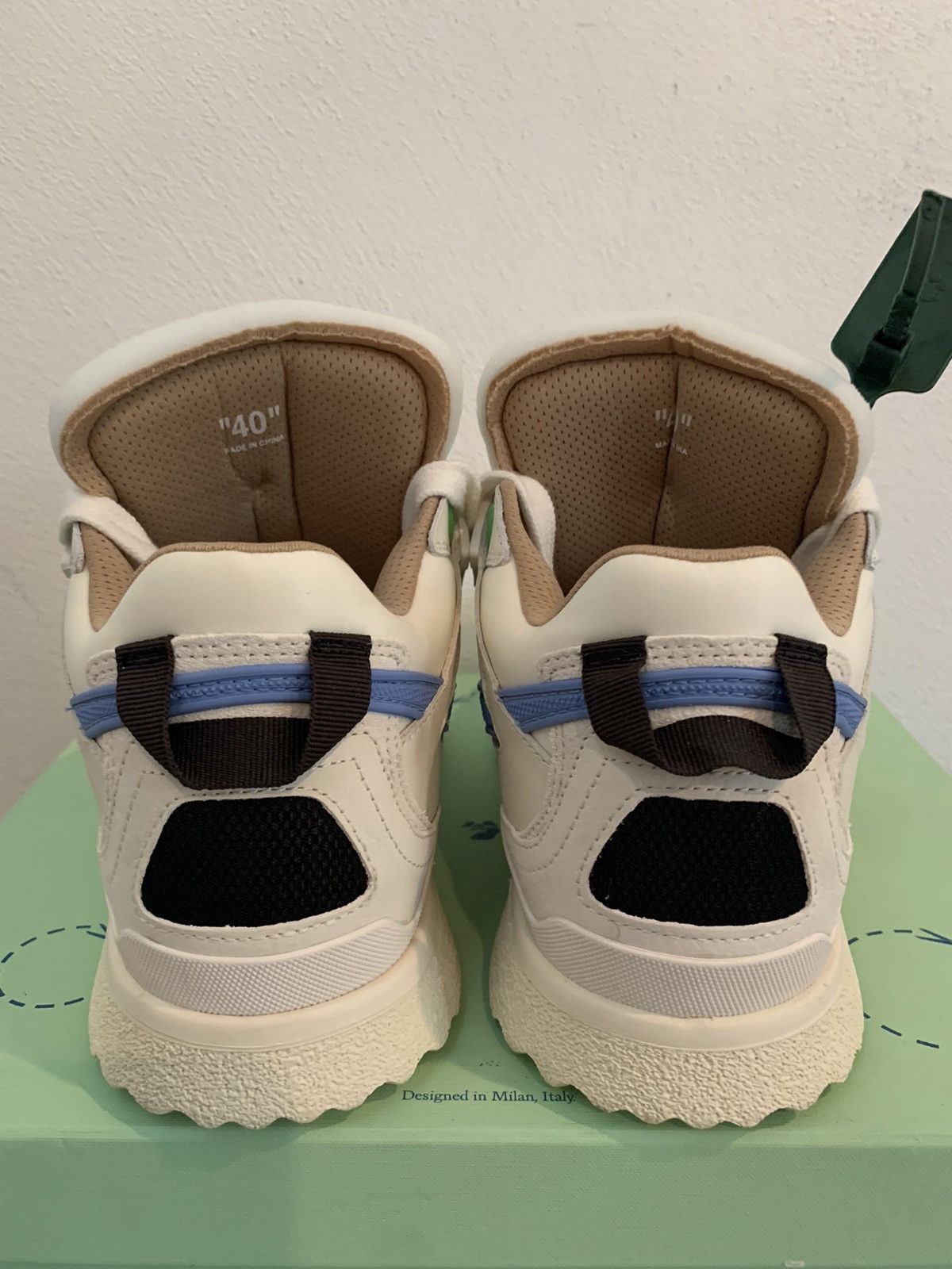 Off-White Off-White MidTop Sponge SNKRS Pristine Size US 7 / EU 40 - 15 Thumbnail