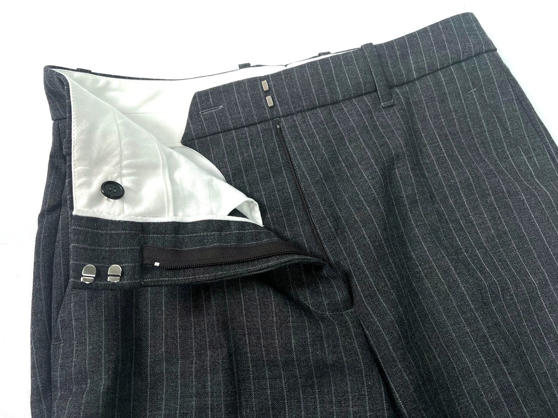 Calvin Klein Calvin Klein 205W39NYC gray stripe wool pants 2/38 Size 25" / US 0 / IT 36 - 3 Thumbnail