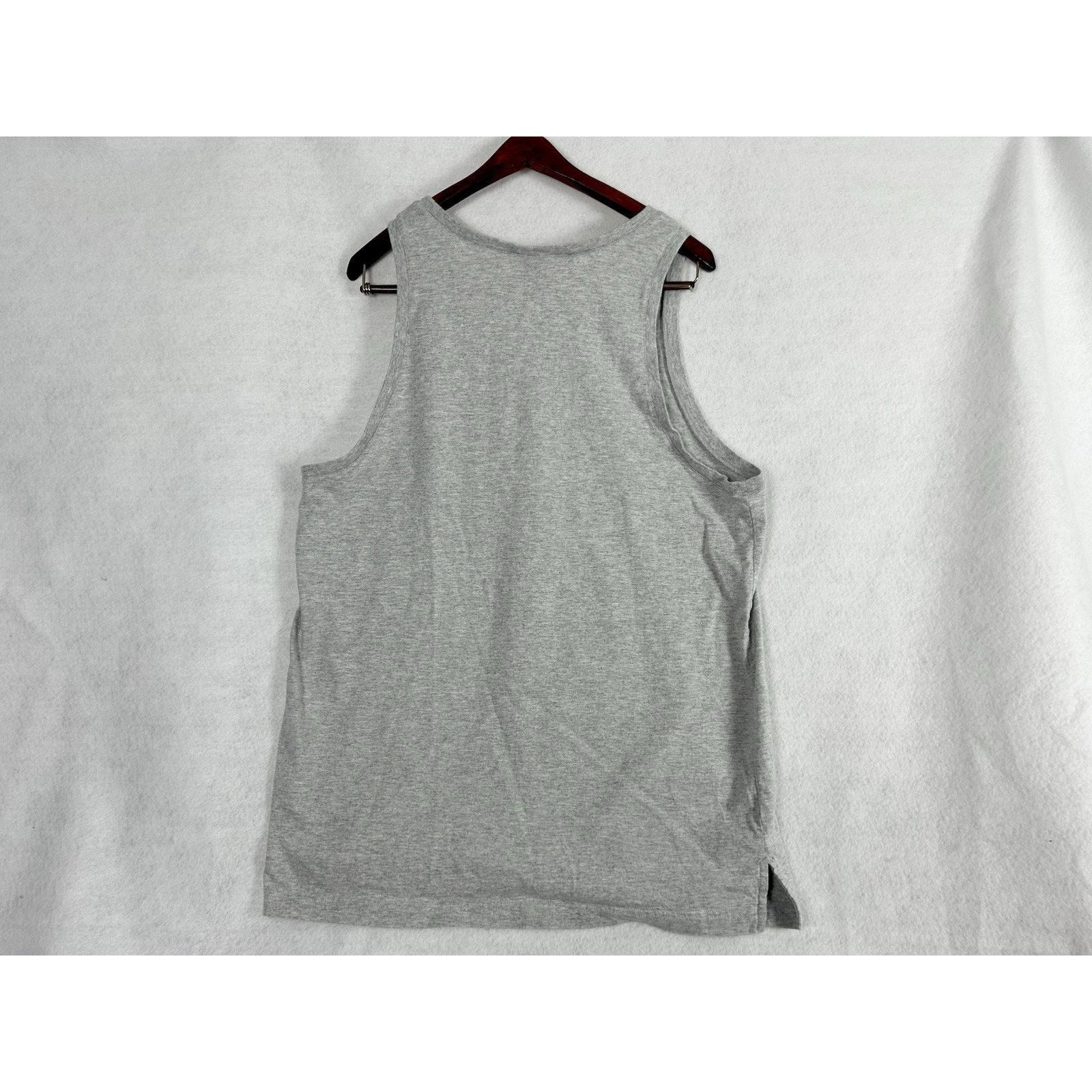 Nike Vintage Nike 90's Tank Top XL Gray Center Logo Basketball Size US XL / EU 56 / 4 - 6 Thumbnail