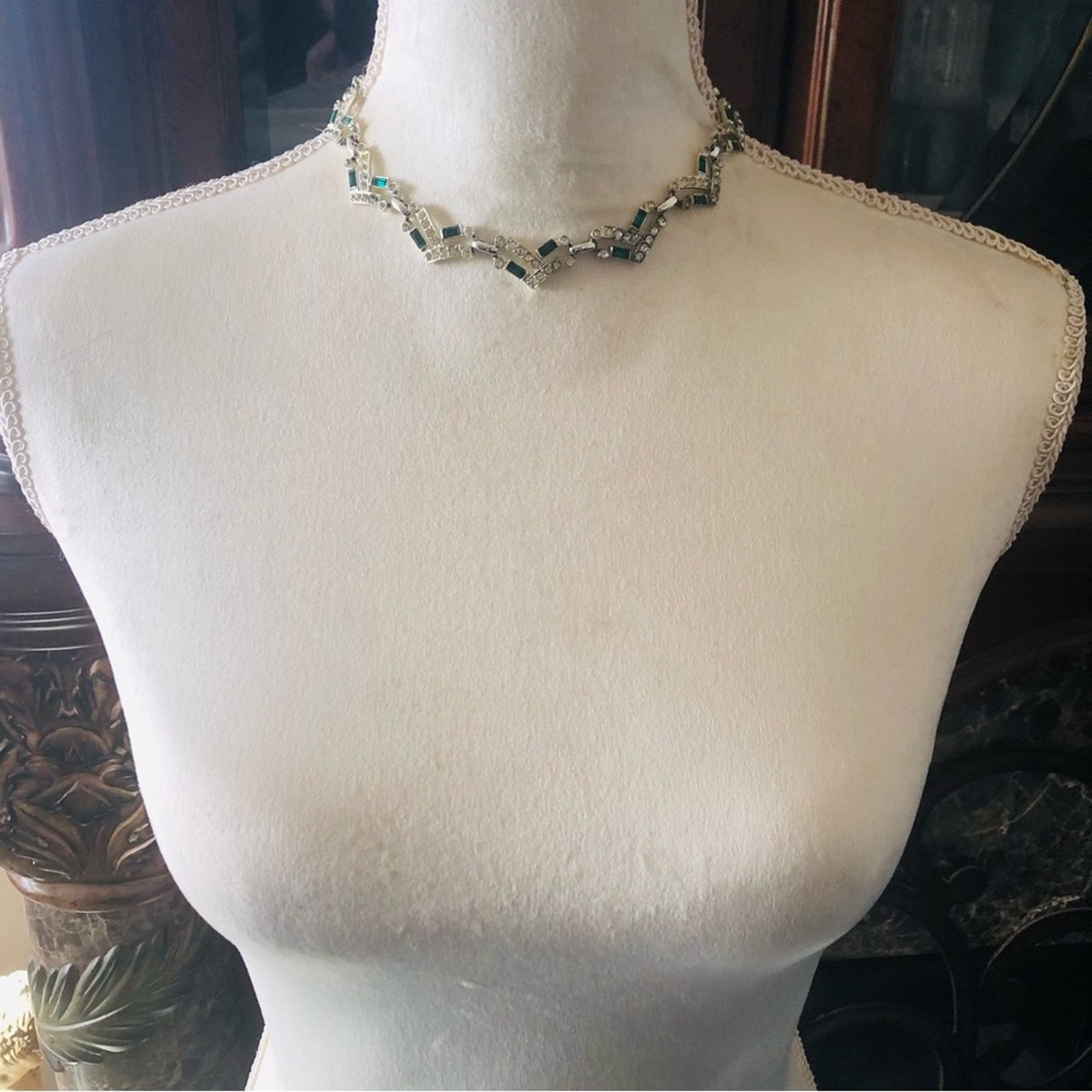 Vintage Vintage mid century emerald baguette rhinestone necklace Size ONE SIZE - 5 Thumbnail