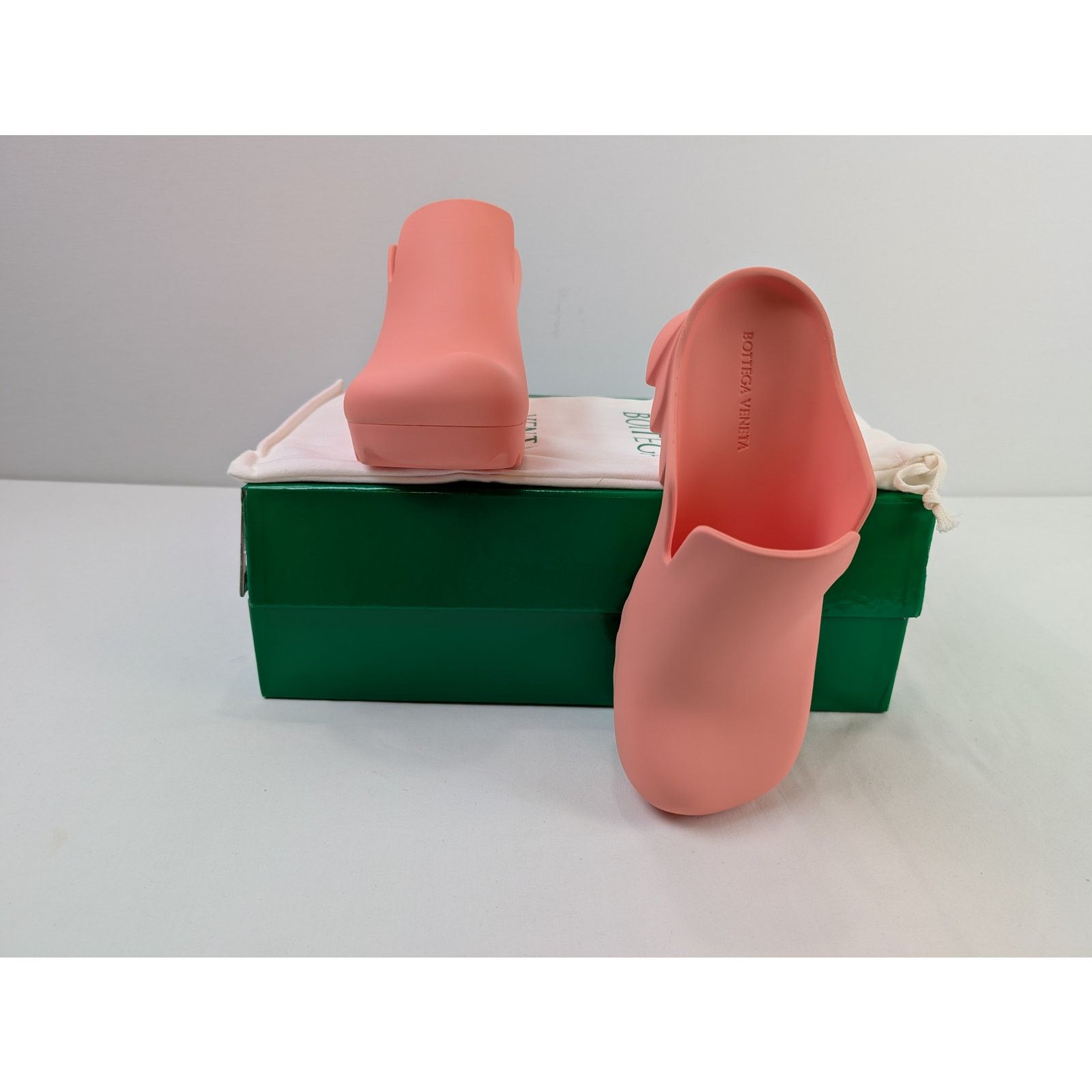 Bottega Veneta o1rshd1 Gel Rubber Pump Micro Rubber Boots in flamingo Size US 9 / IT 39 - 19 Thumbnail