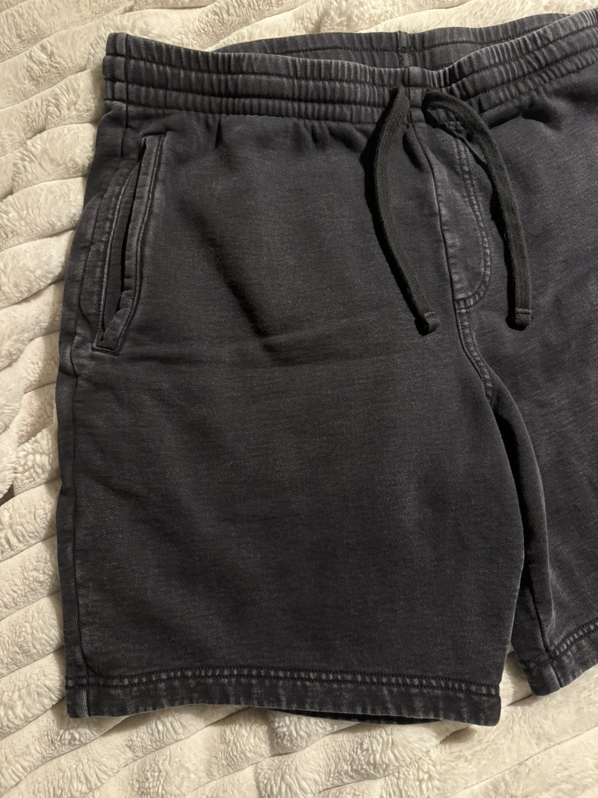 Vans Vans easy wash fleece shorts vintage wash black embroidered Size US 35 - 4 Thumbnail