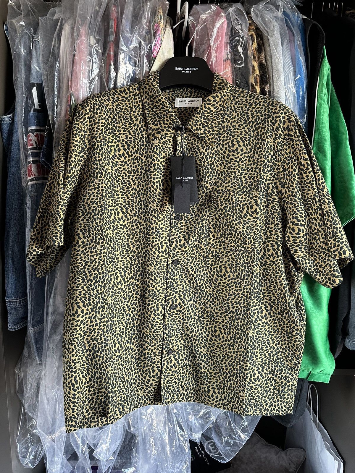 Saint Laurent Paris $1k 🤑 SS23 Saint Laurent logo leopard print shirt camp Size US L / EU 52-54 / 3 - 1 Thumbnail