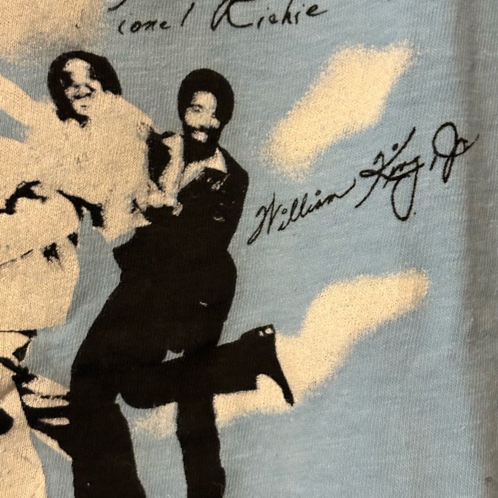 The Unbranded Brand Commodores 1978 Band Tee Lionel Clyde William T-Shirt Med Size US M / EU 48-50 / 2 - 4 Thumbnail