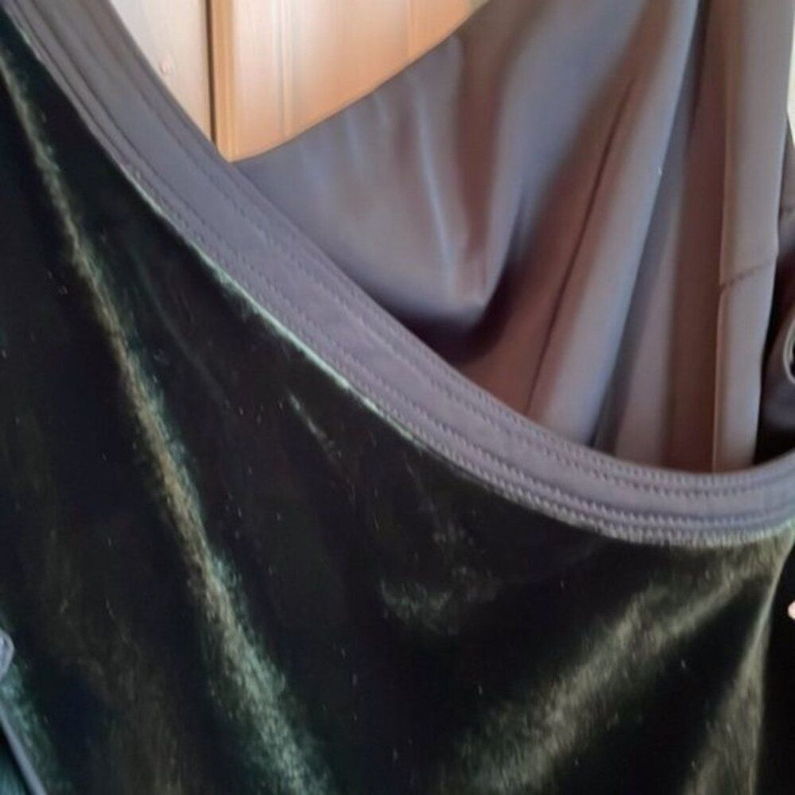 Helmut Lang Helmut Lang Satin paneled velvet dress forest green size 4 Size S / US 4 / IT 40 - 9 Thumbnail