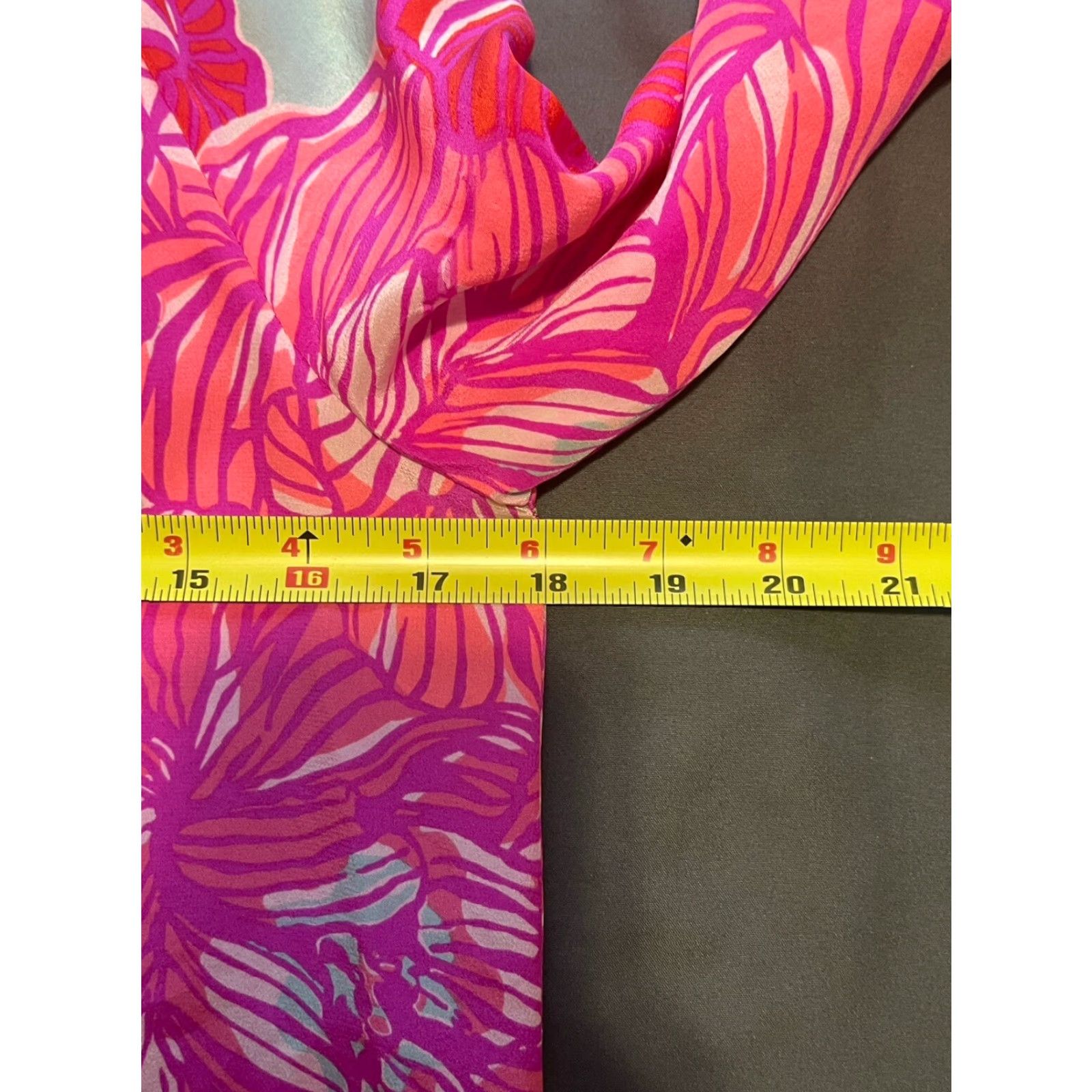 Lilly Pulitzer Lilly Pulitzer Blouse Shirt Elsa Worth It Silk Pink Floral XS Women Tunic Long Sleeve Buttoned XS Womens Size XS / US 0-2 / IT 36-38 - 3 Thumbnail