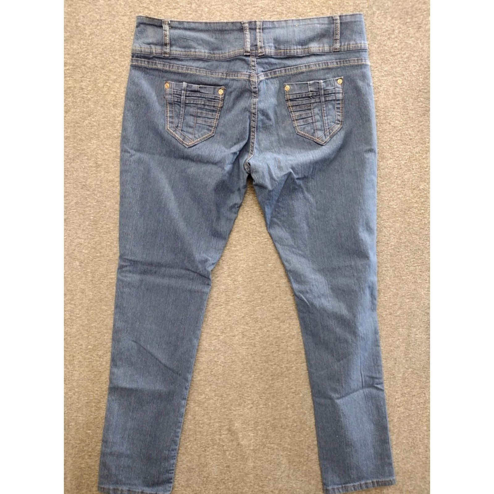 Vintage Unbranded Women's Skinny Jeans 21/22 Button Closure Denim Blue Slim Plus Size 30 Inseam City Pattern Stretch Medium Wash Jeans Trousers Size 42" / US 20 - 2 Thumbnail