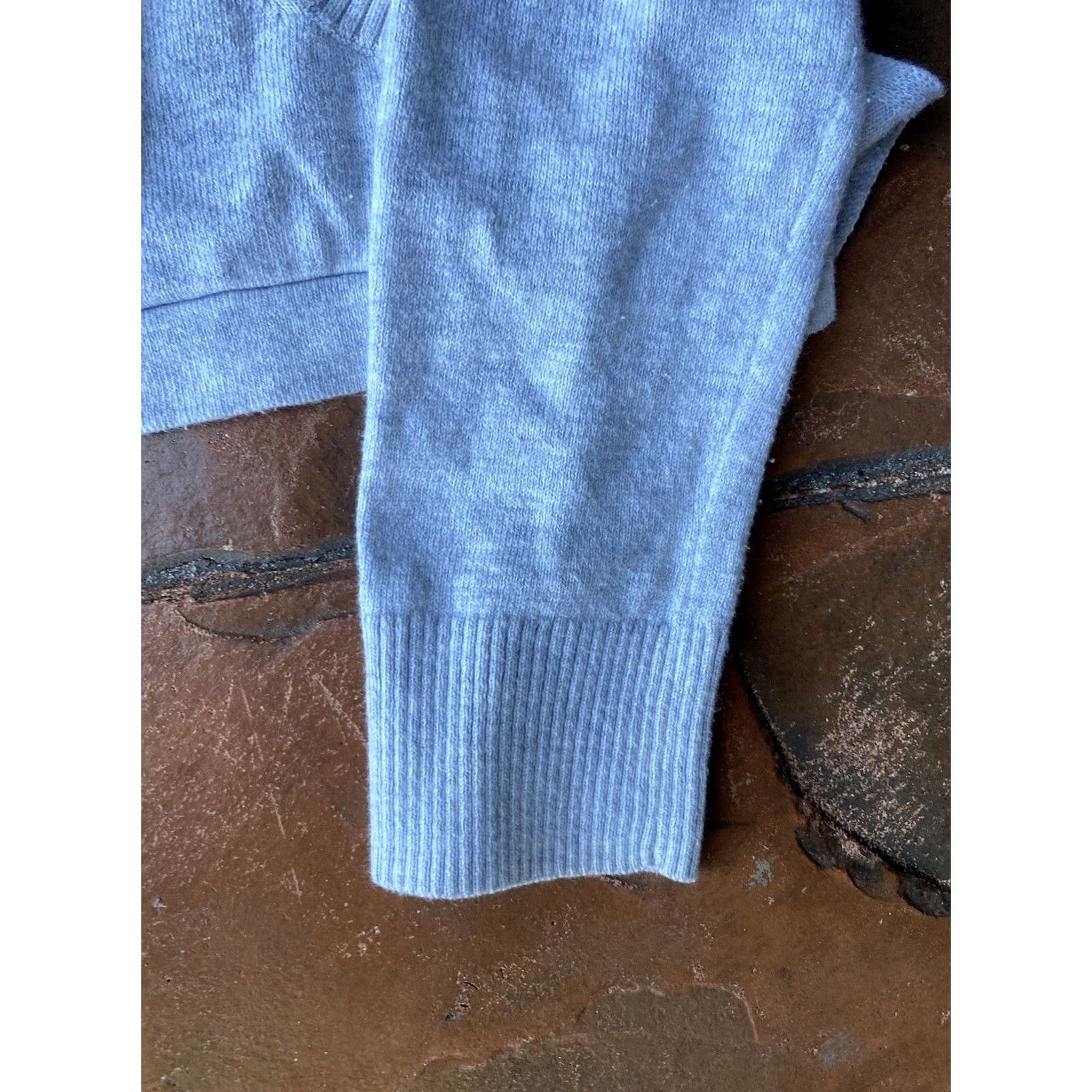 Juicy Couture VINTAGE Juicy Couture Hoodie Sweatshirt Women’s Small Gray Pockets Y2K Slim Velour Rhinestone Barbi e Size S / US 4 / IT 40 - 5 Thumbnail