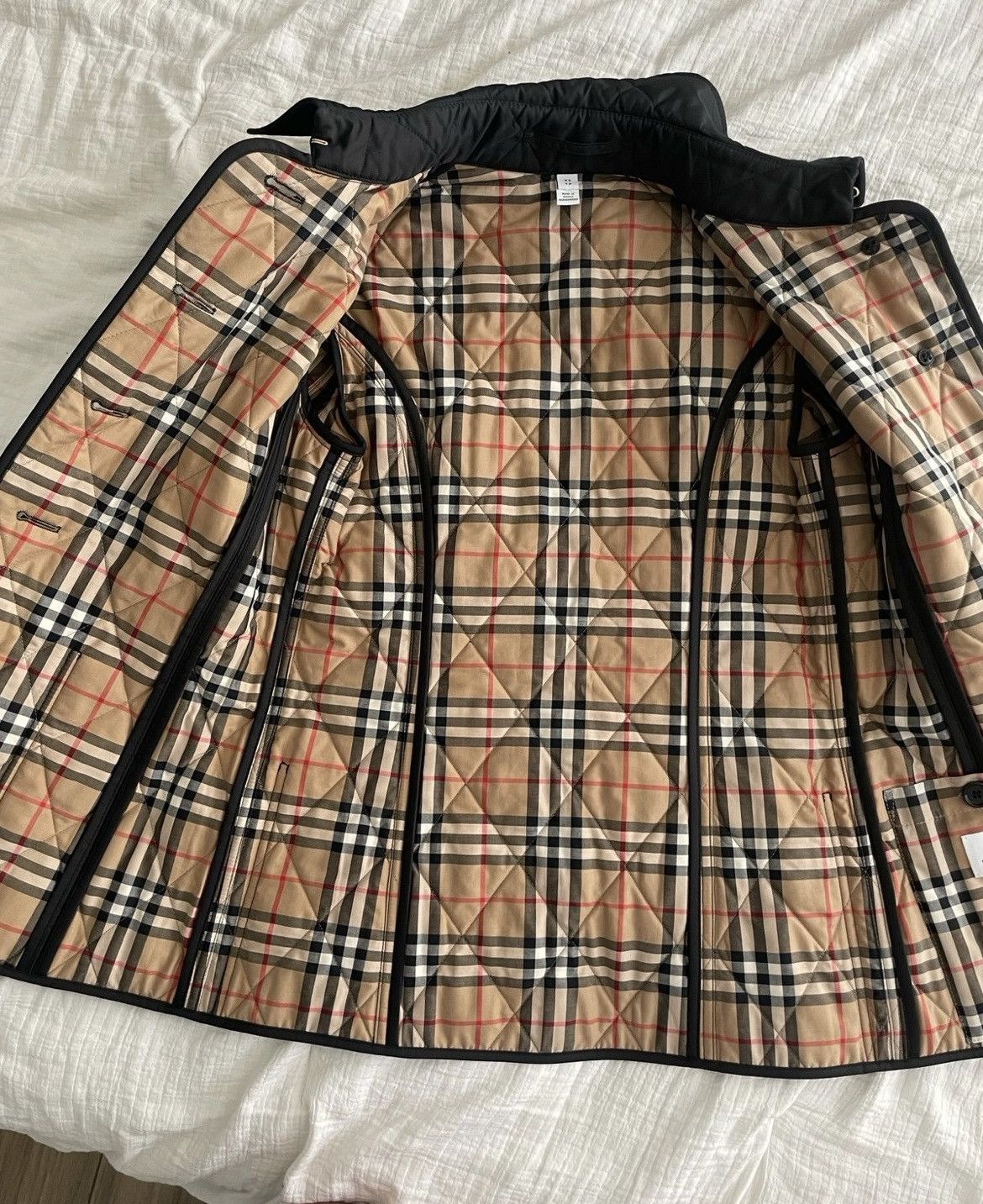 Burberry Burberry Women’s Fernleigh Quilted Jacket size XS worn once Size XS / US 0-2 / IT 36-38 - 7 Thumbnail