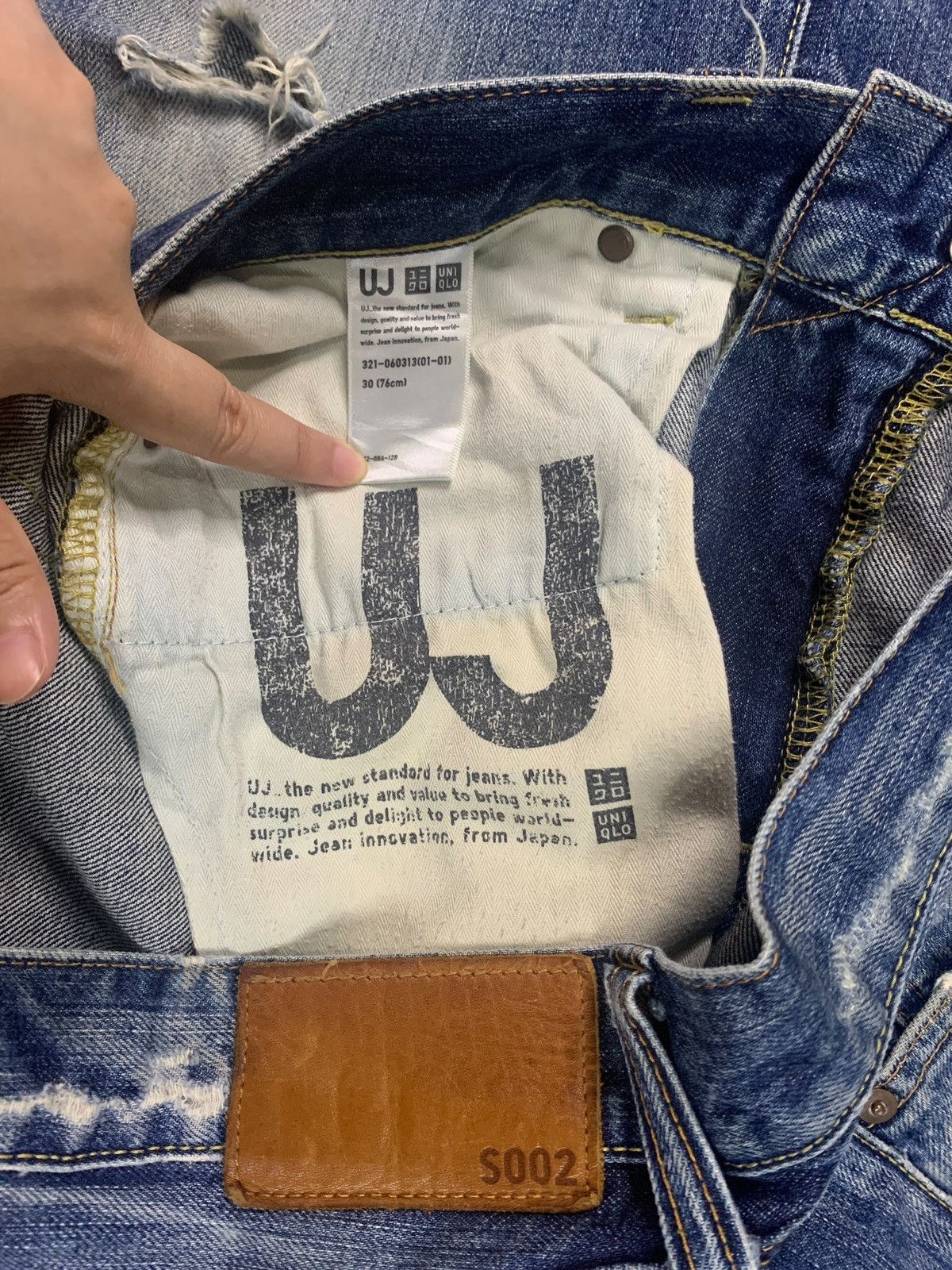 Uniqlo Vintage Uniqlo Blue Wash Distressed Baggy Jeans 32x30 Size US 32 / EU 48 - 9 Thumbnail