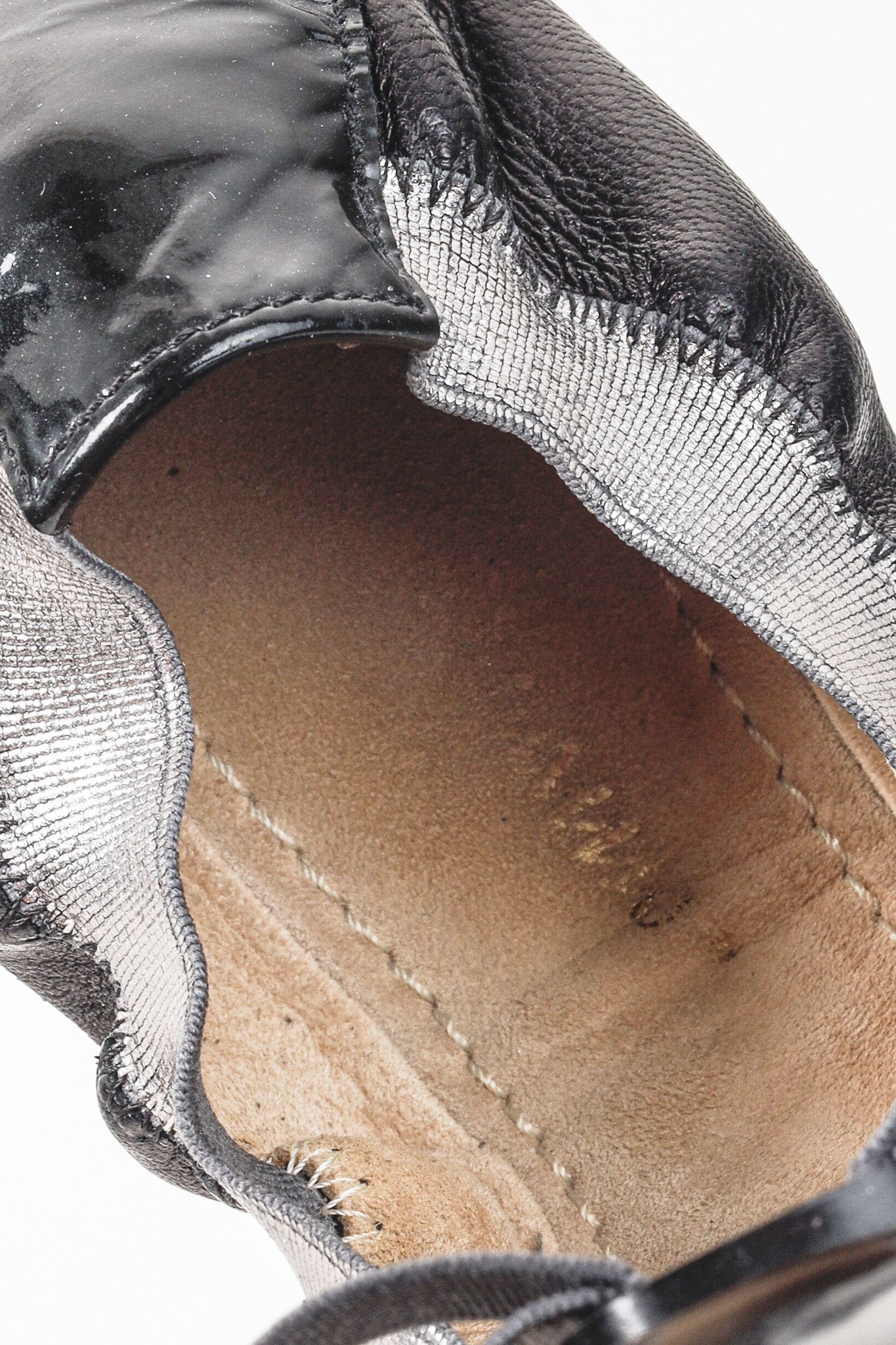 Salvatore Ferragamo Salvatore Ferragamo Black Silver Vara Patent Ballet Flat Size US 5 / IT 35 - 9 Thumbnail