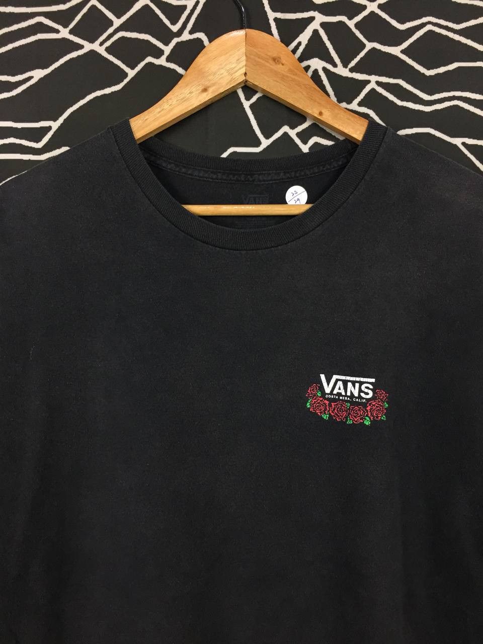 Vans Sunfaded Vans Off The Wall Roses Graphic Tee Size US L / EU 52-54 / 3 - 8 Thumbnail