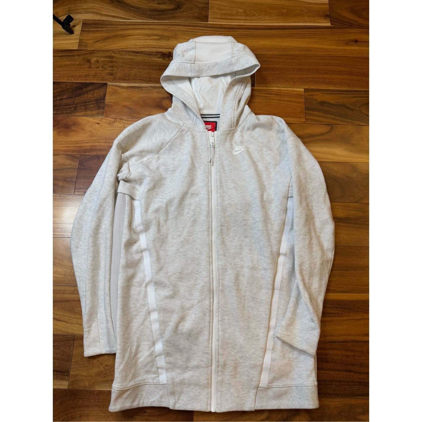 Nike Nike Jacket Women Small White Tech Fleece Cocoon Full Zip Birch Thumbholes Size S / US 4 / IT 40 - 1 Thumbnail