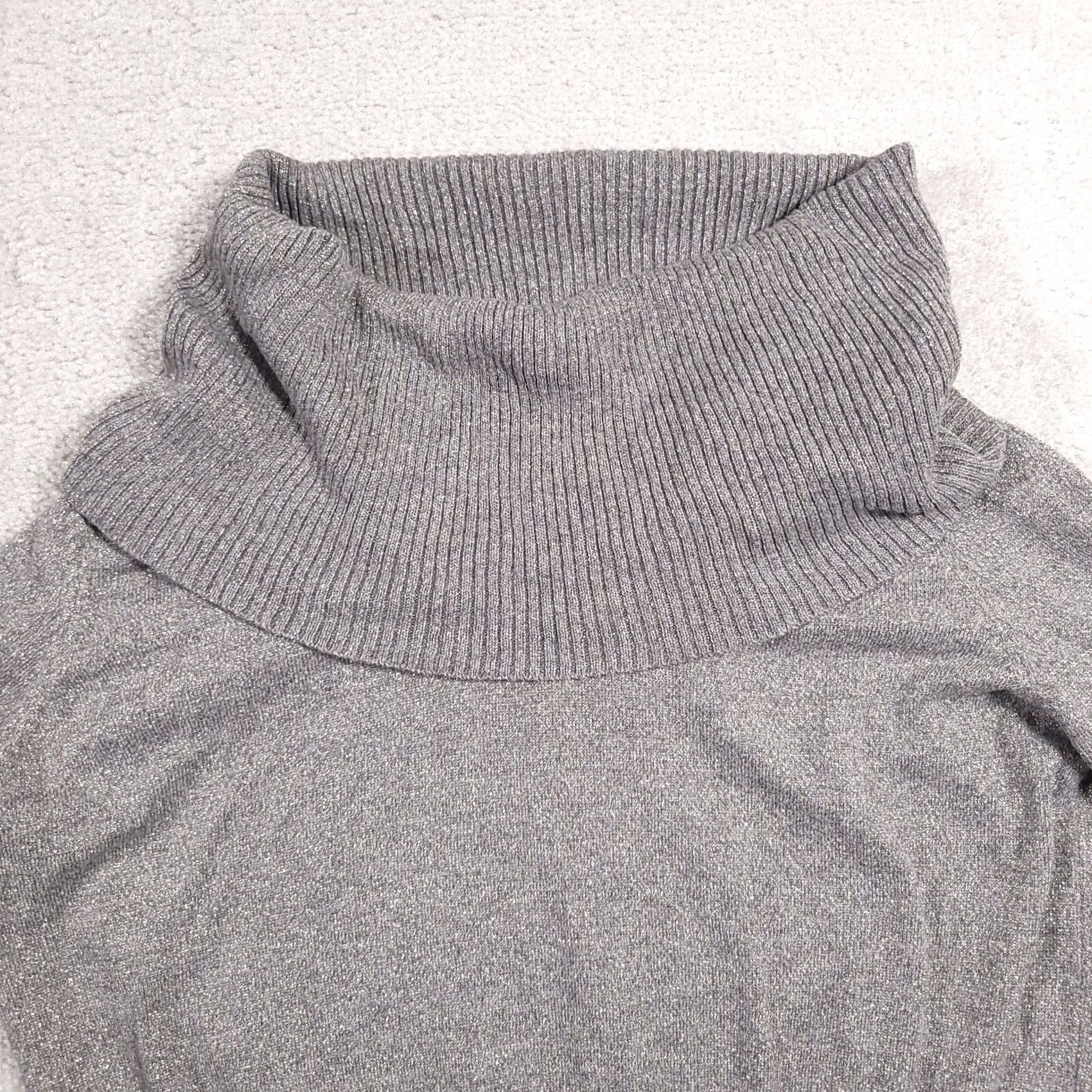 Apt. 9 Apt. 9 Sweater Medium Gray Turtle Neck Long Sleeve Fitted Waist Glitter Women's Size M / US 6-8 / IT 42-44 - 3 Thumbnail