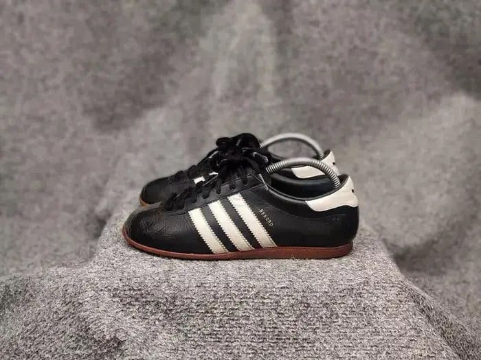 Adidas Vintage Adidas Originals Rekord Black Leather Sneaker Y2K Size US 6 / EU 39 - 8 Thumbnail