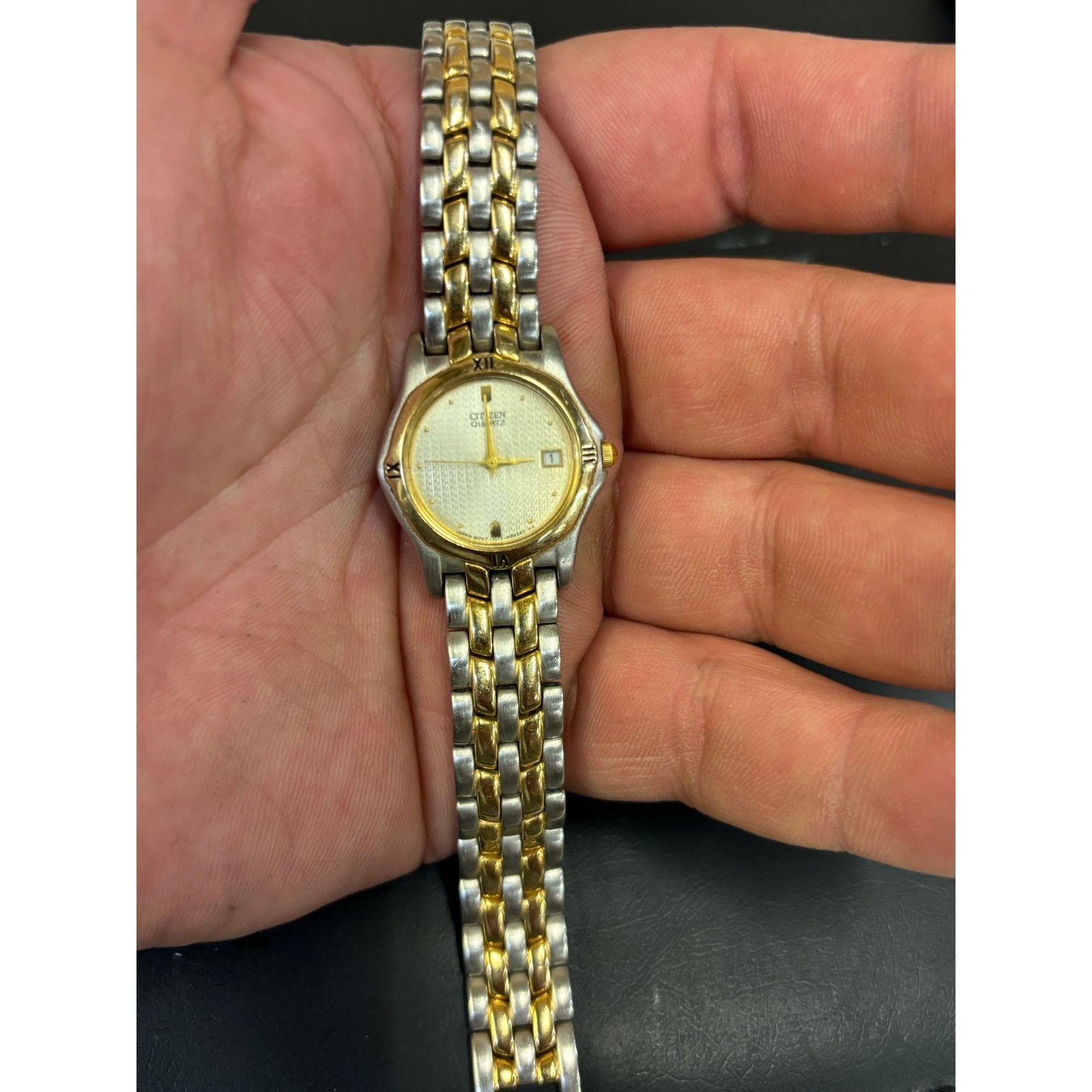 Citizen Vintage Citizen 2-Tone Women’s Watch! New Battery! Size ONE SIZE - 2 Thumbnail