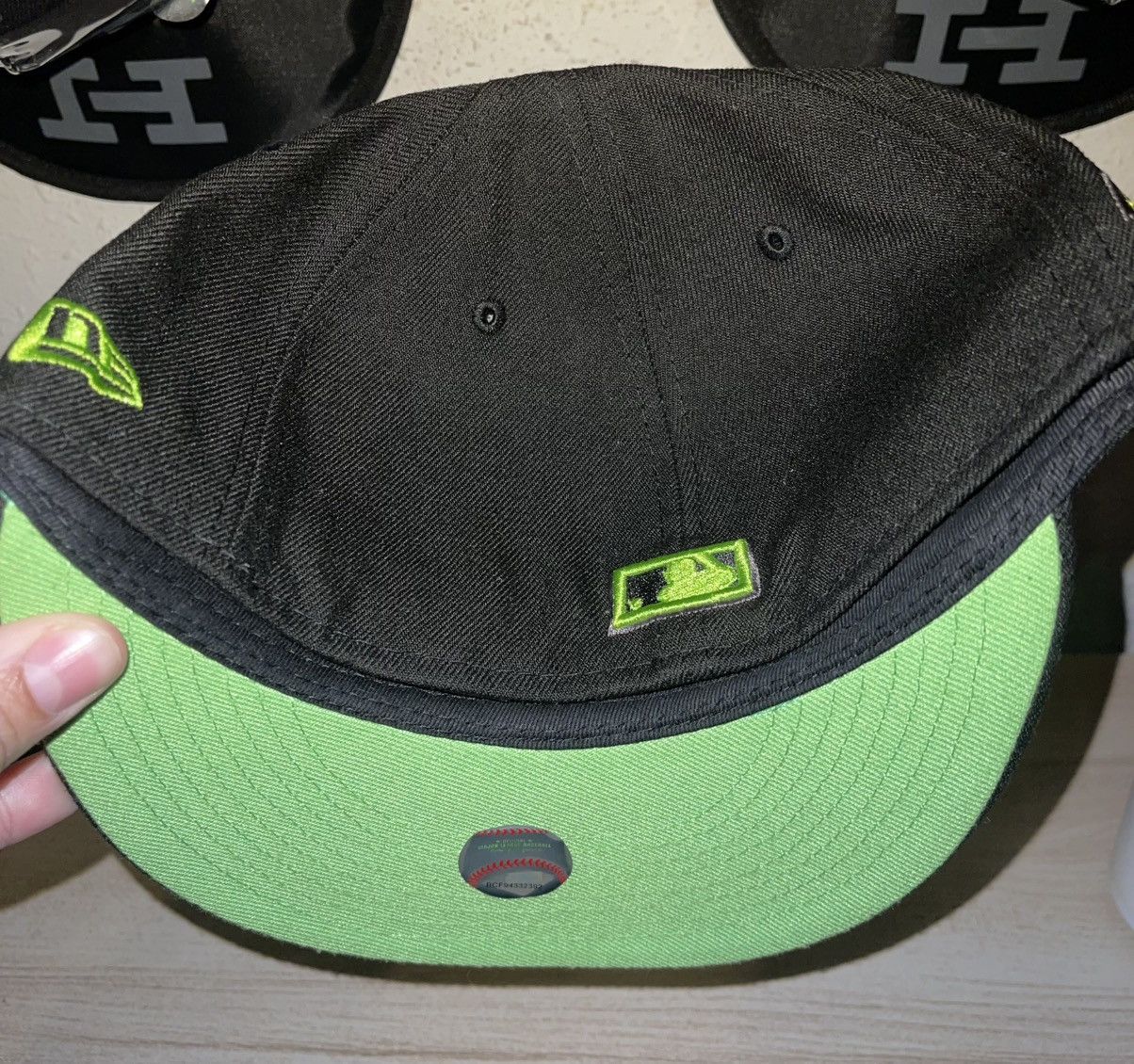Lids × New Era TB rays blackout fitted Size ONE SIZE - 3 Thumbnail